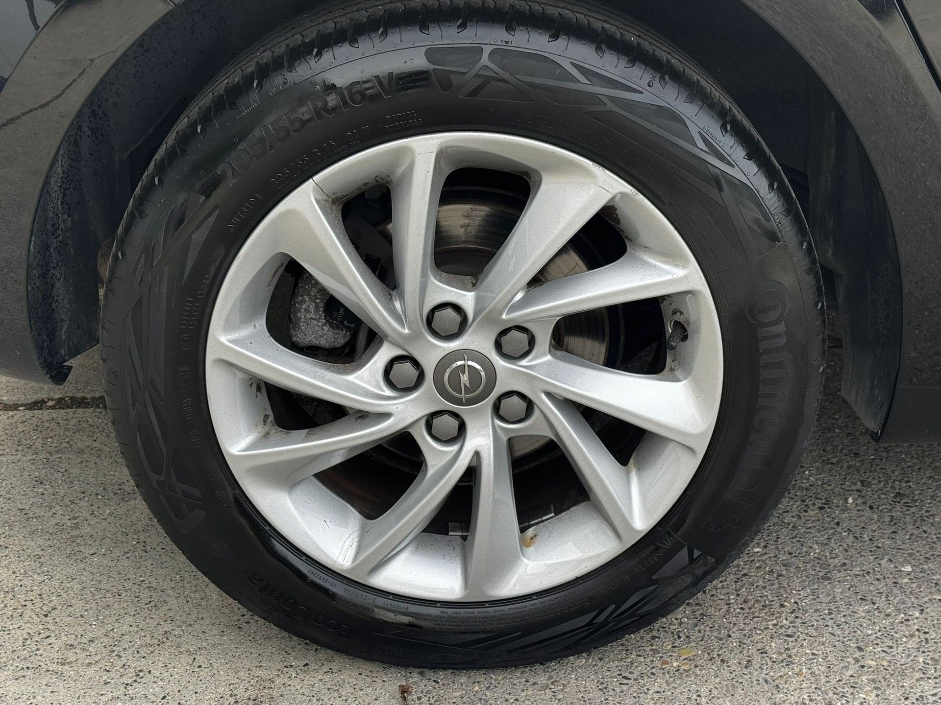 OPEL Astra 1.2i Turbo Edition-image-19