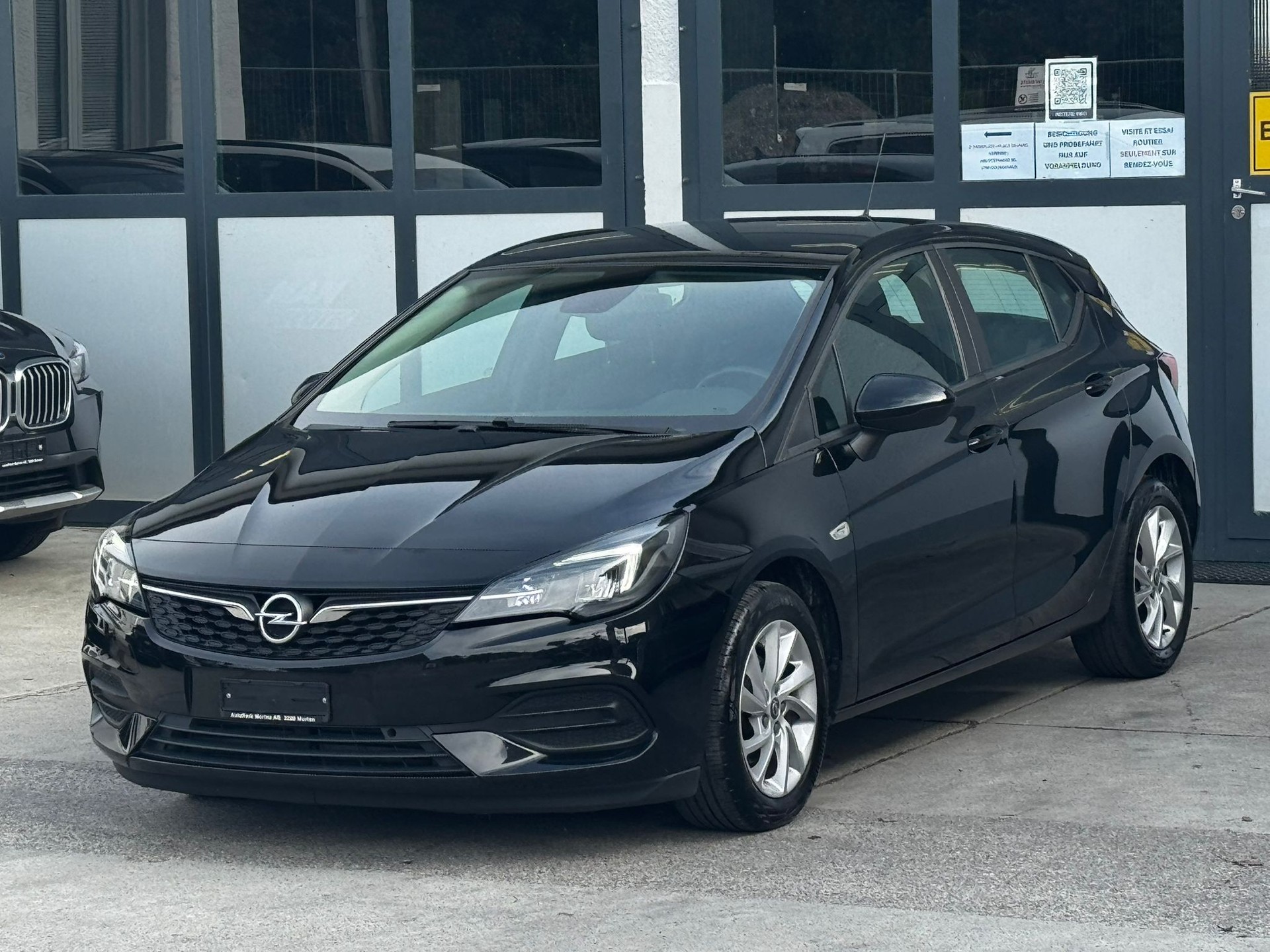 OPEL Astra 1.2i Turbo Edition-image-1