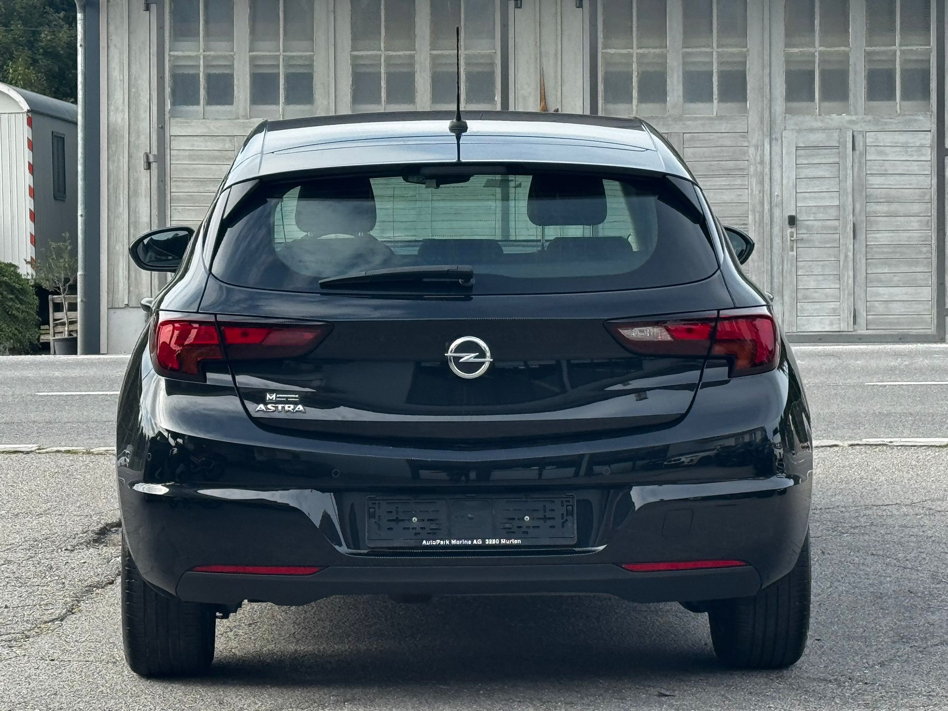OPEL Astra 1.2i Turbo Edition-image-5