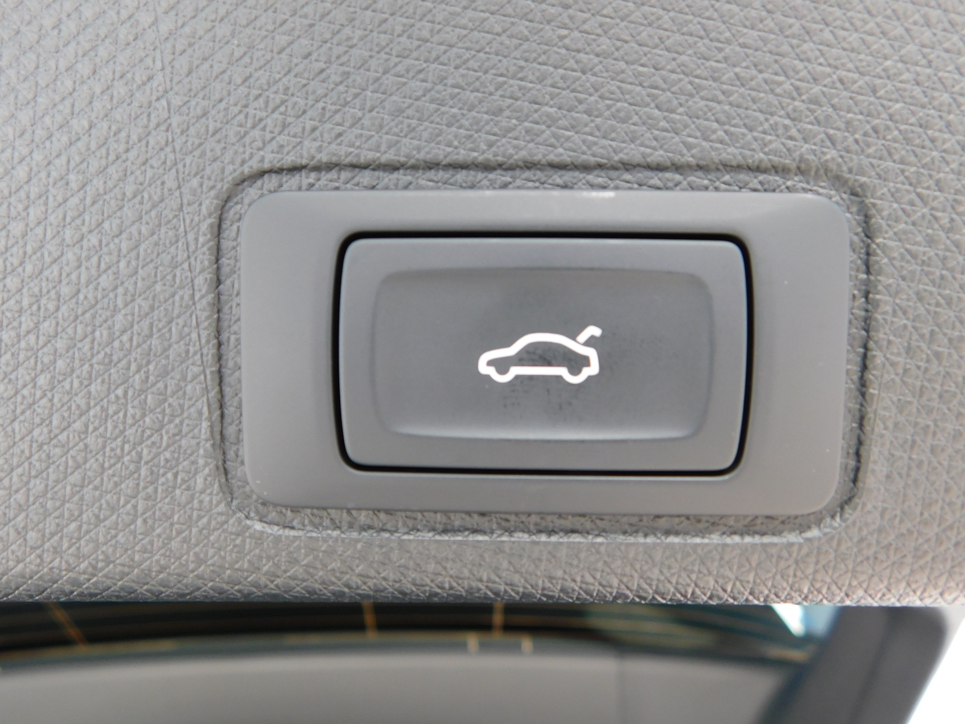 CUPRA Terramar 1.5 eTSI DSG-image-9