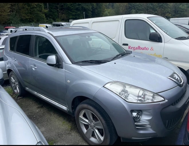 PEUGEOT 4007 2.2 HDi Platinum Edition-image-0