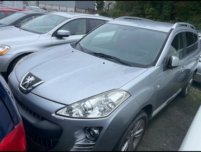 PEUGEOT 4007 2.2 HDi Platinum Edition-image-1