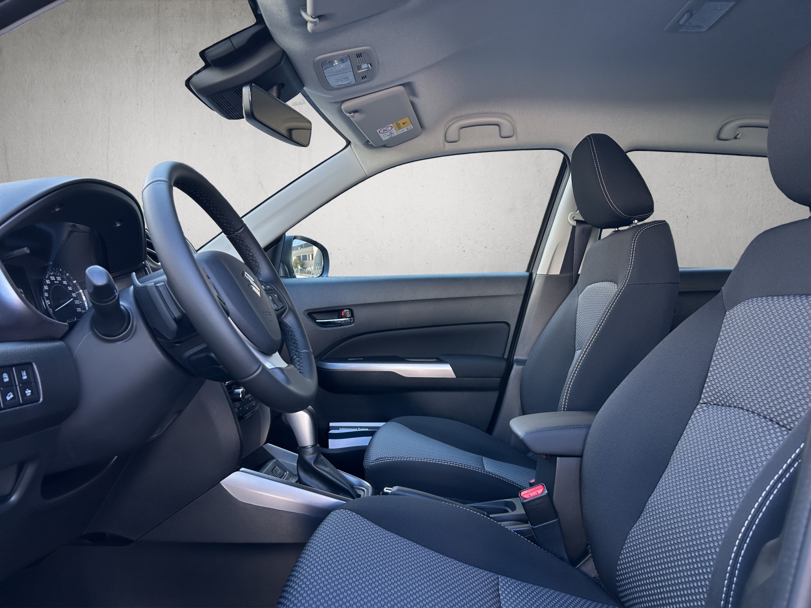 SUZUKI Vitara 1.4 T Compact+ Hybrid 4x4-image-9