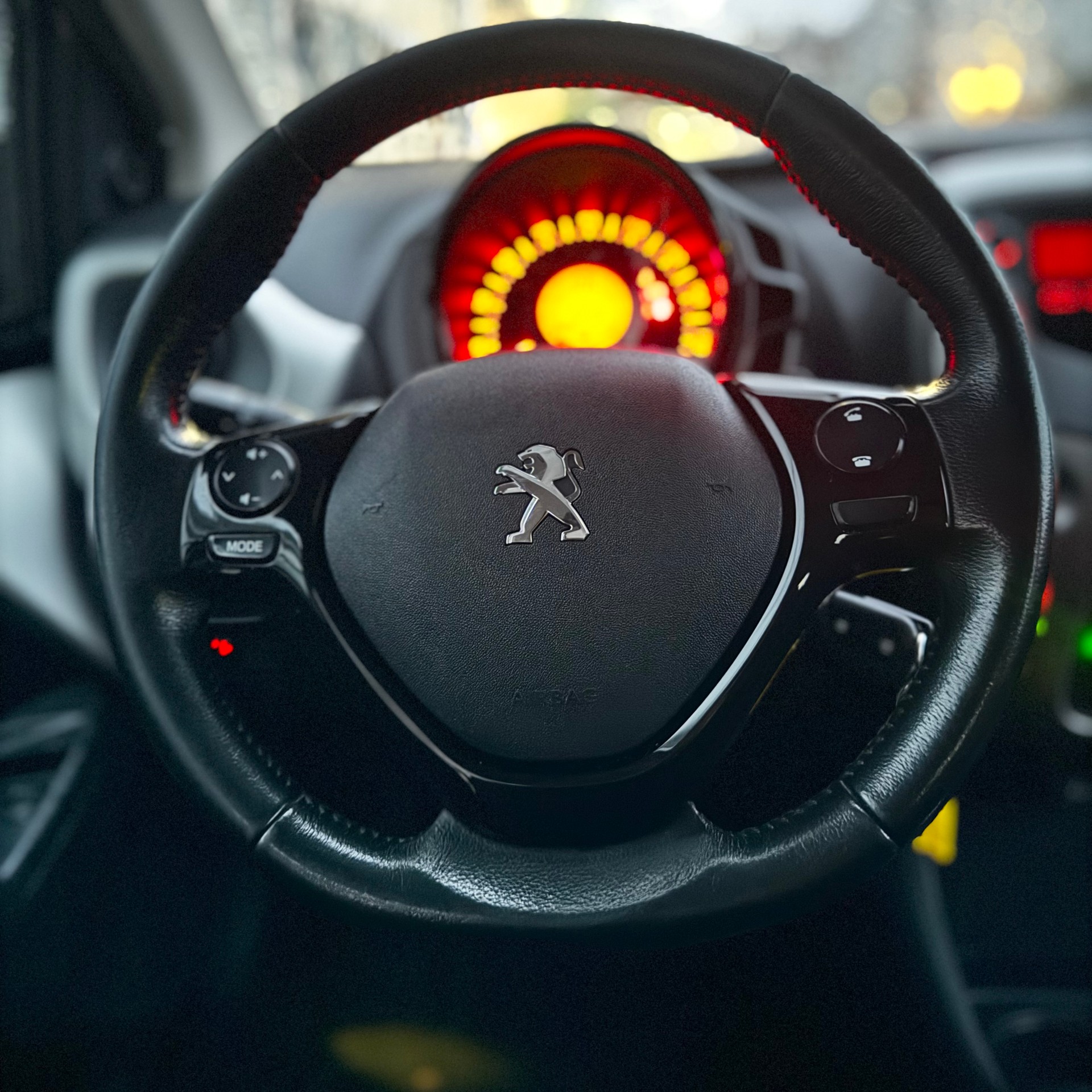 PEUGEOT 108-image-10