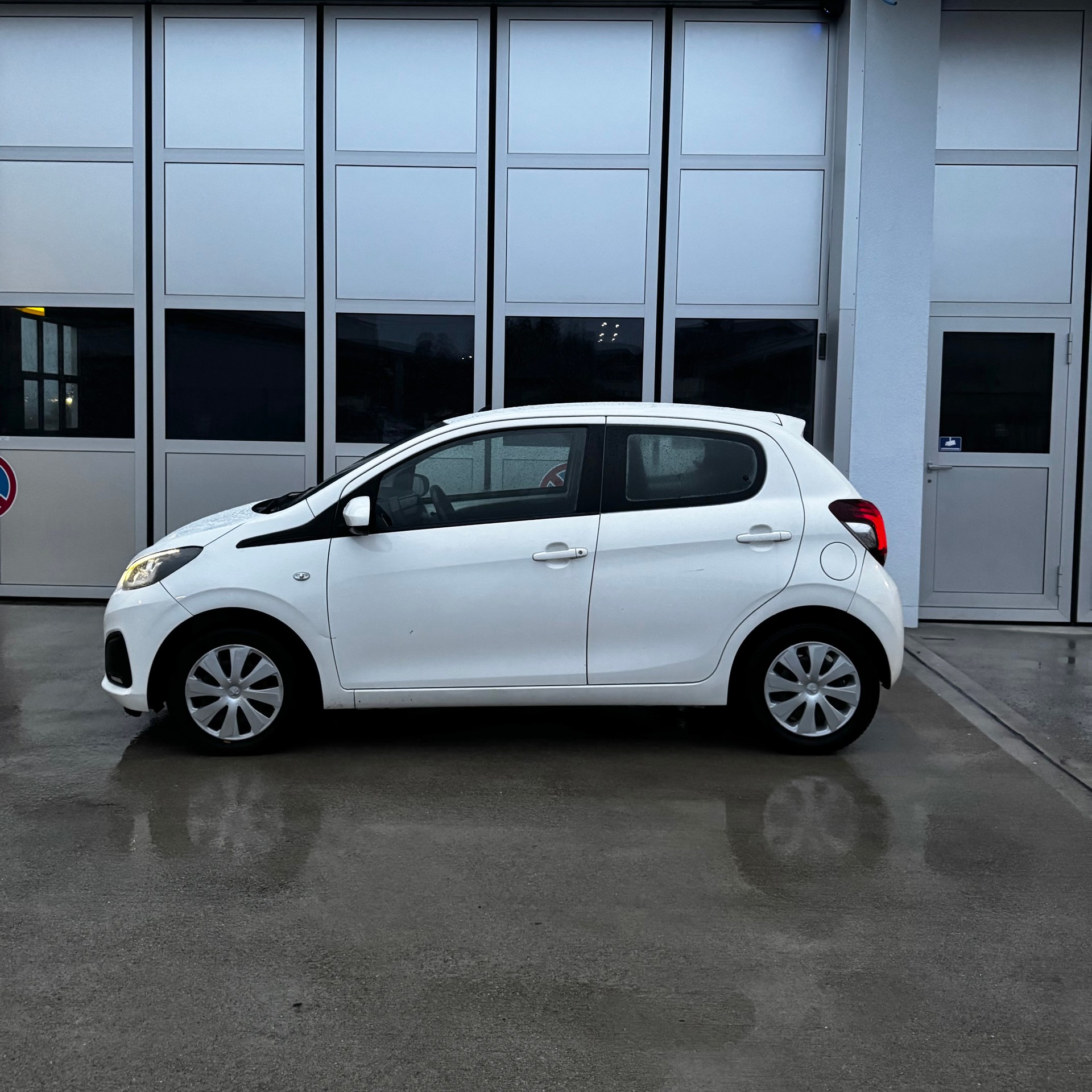 PEUGEOT 108-image-4