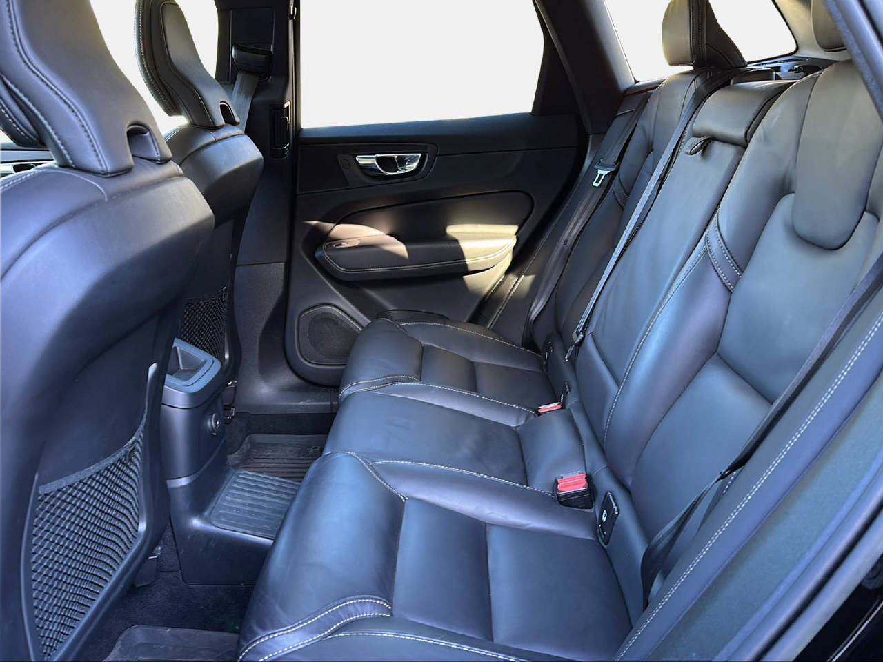 VOLVO XC60 2.0 T6 TE Ultimate Bright eAWD-image-10