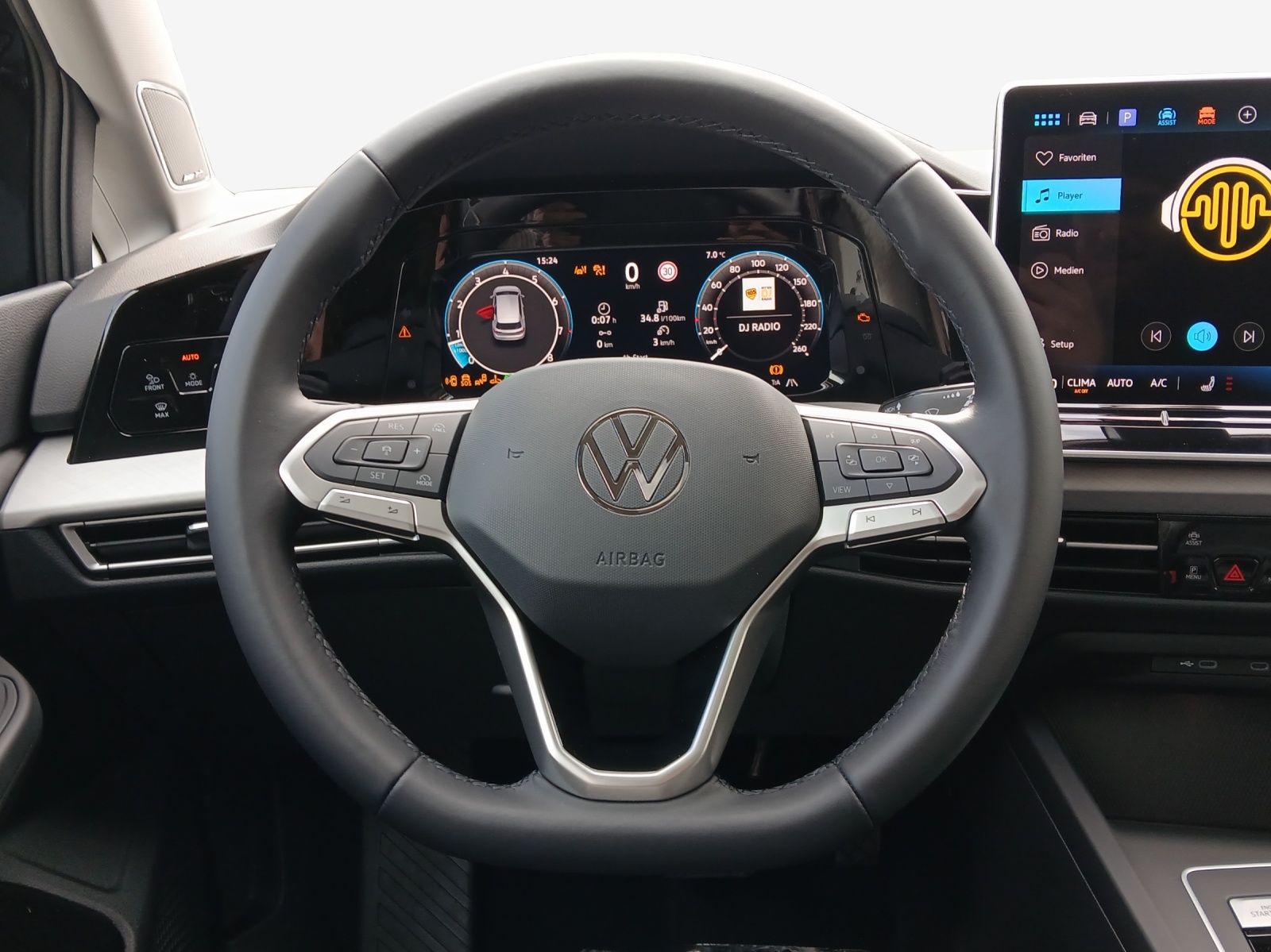 VW Golf 1.5 e TSI mHEV United DSG-image-9