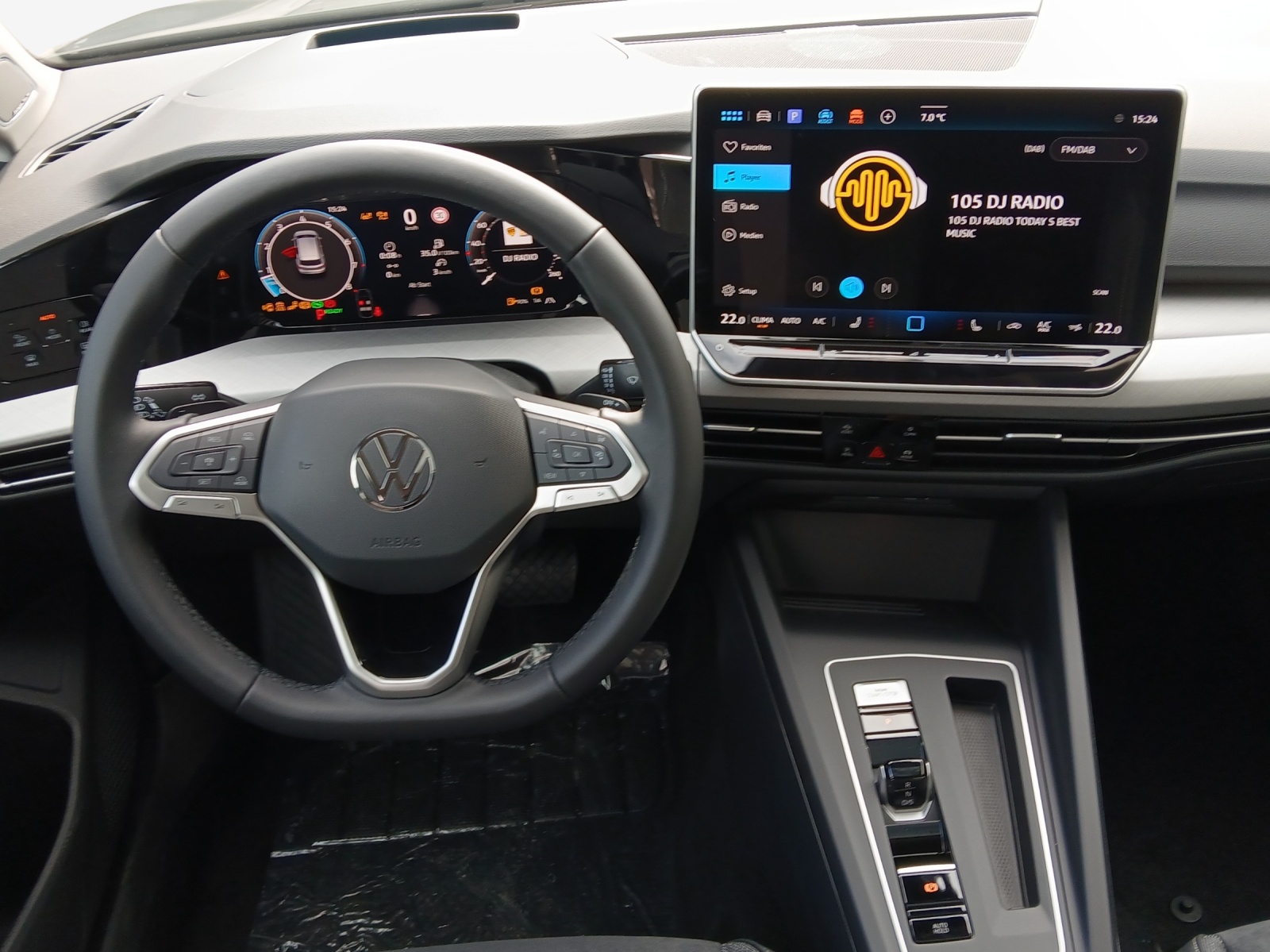 VW Golf 1.5 e TSI mHEV United DSG-image-8