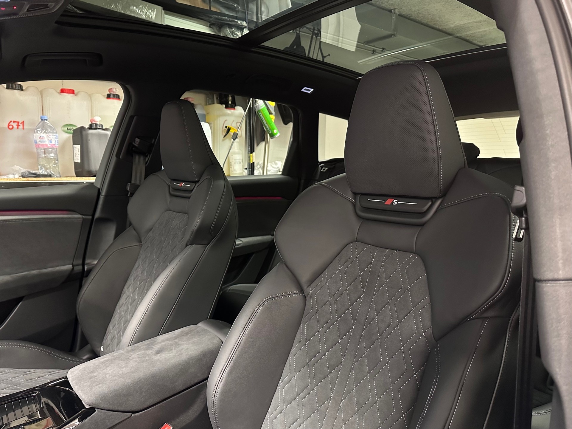 AUDI Q6 e-tron quattro-image-9