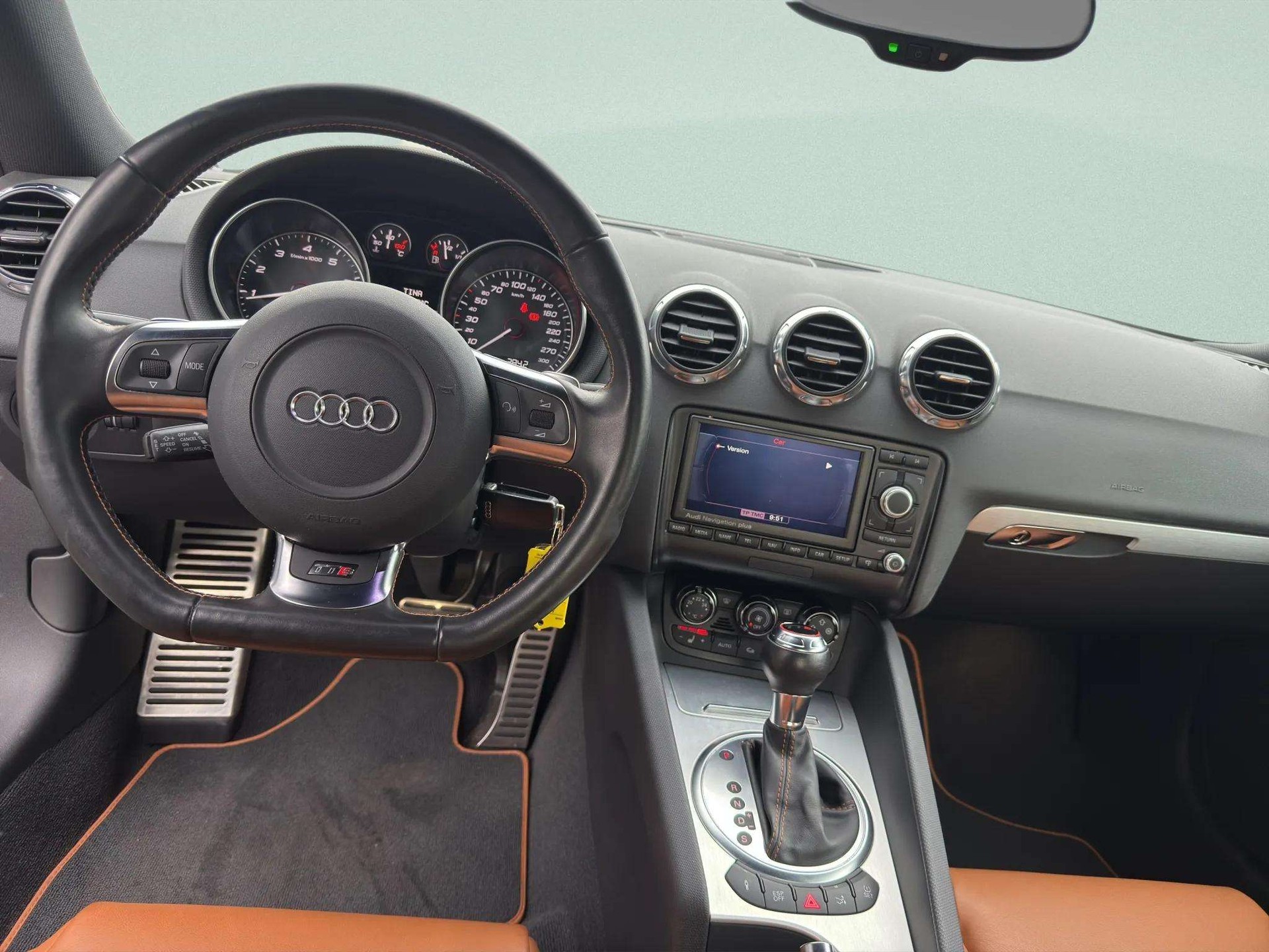 AUDI TTS Coupé 2.0 TFSI quattro S-tronic-image-12
