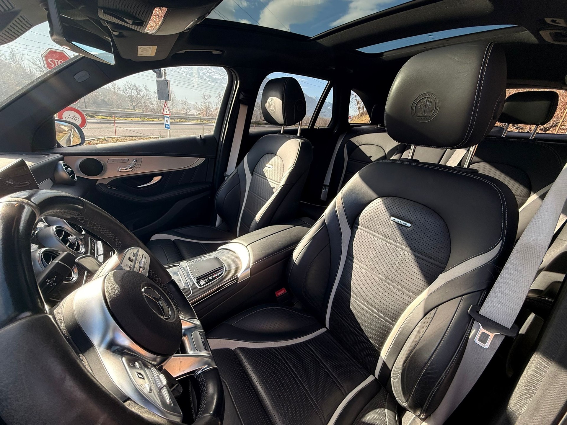 MERCEDES-BENZ GLC 63 S AMG 4Matic 9G-Tronic-image-8