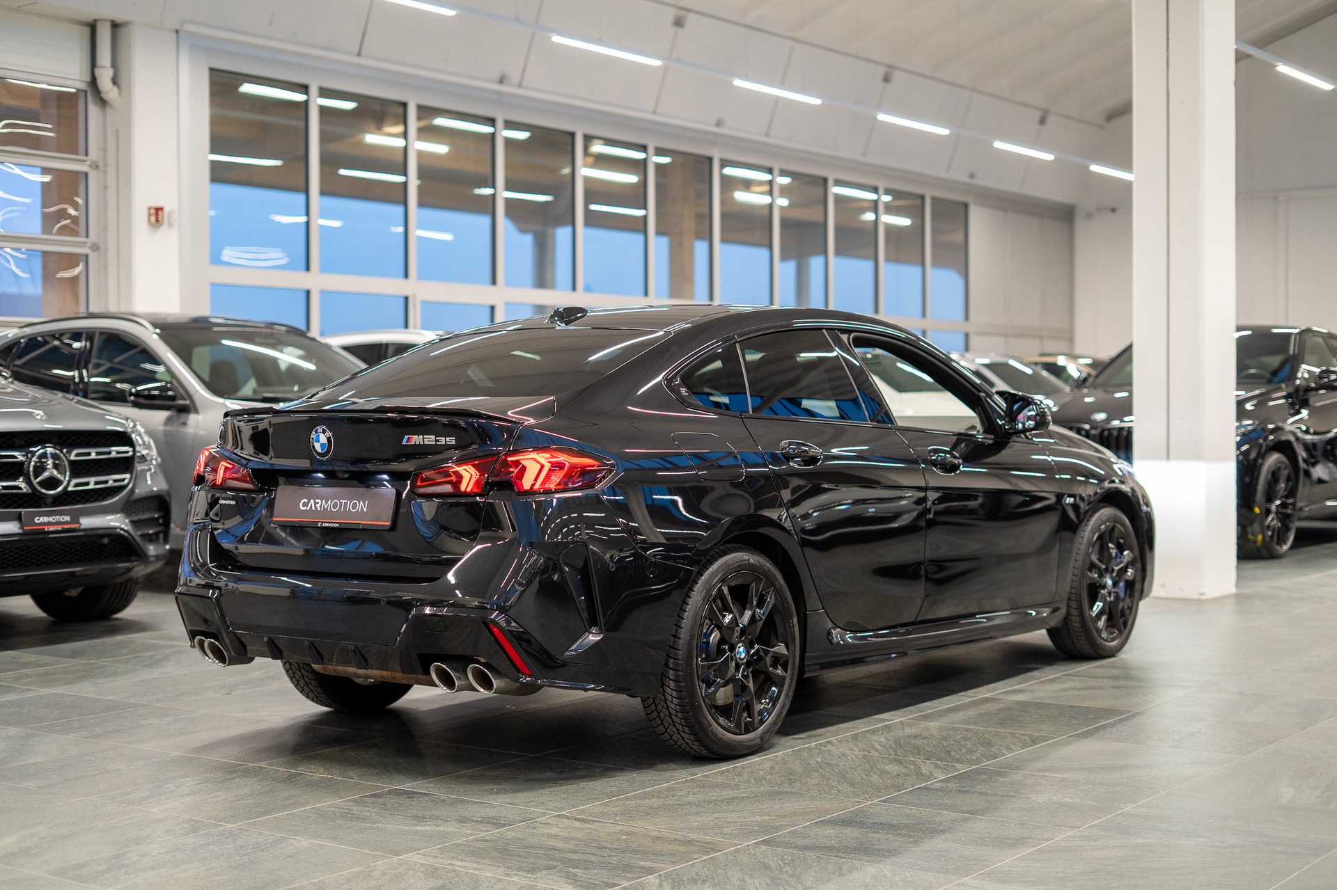 BMW M235i xDrive Gran Coupé / 360° Kamera / el.Sitze / HeadUp-showroom-element-3