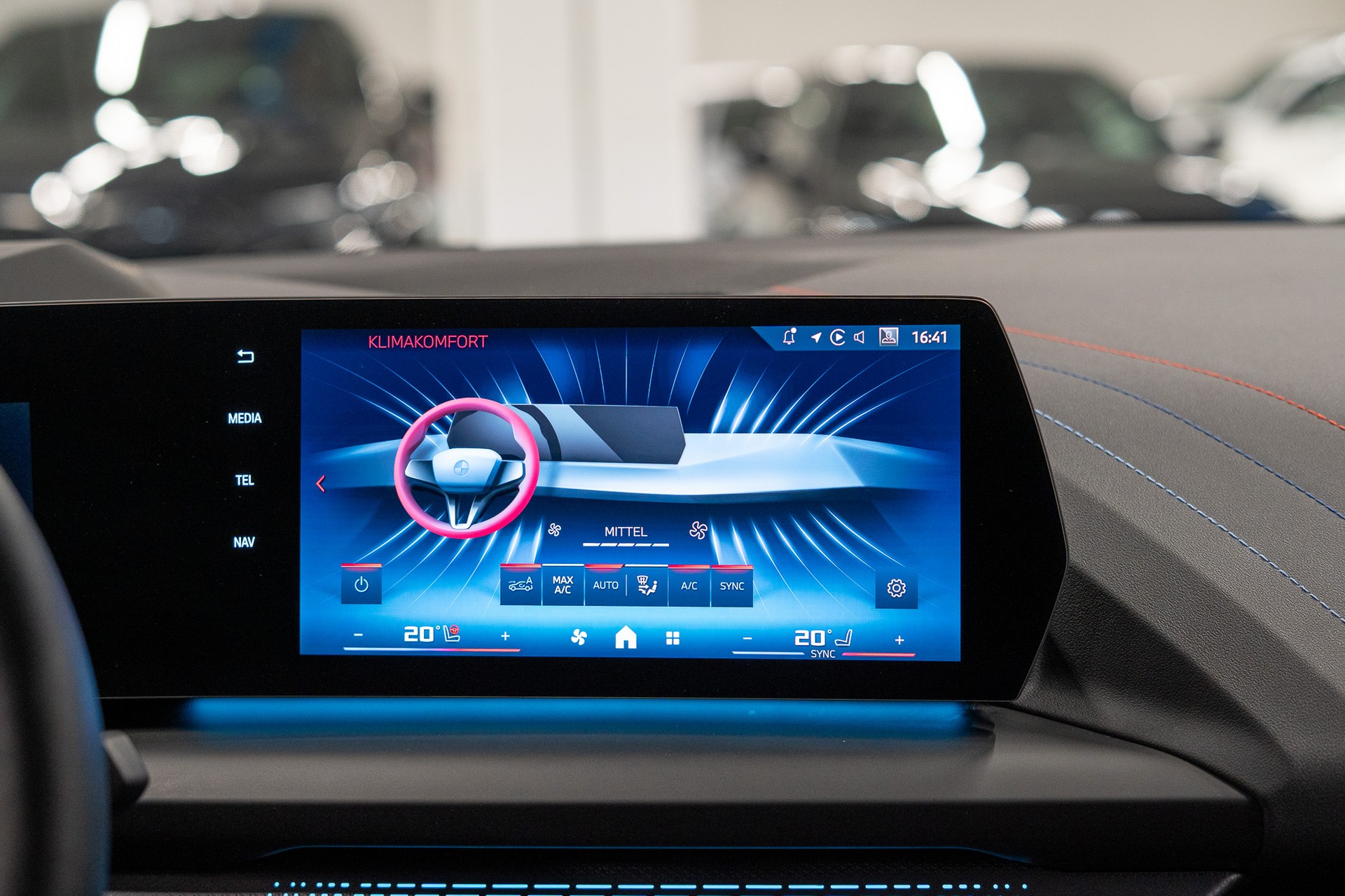 BMW M235i xDrive Gran Coupé / 360° Kamera / el.Sitze / HeadUp-image-24