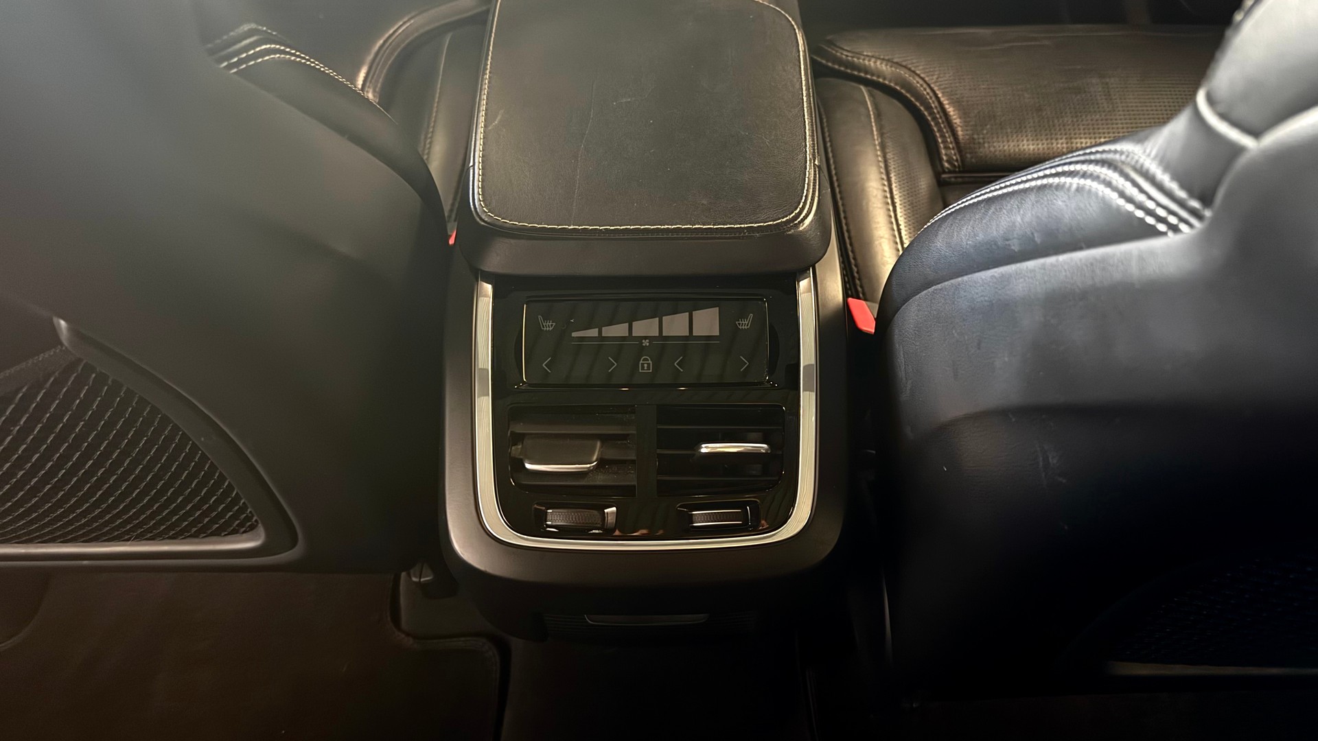 VOLVO XC90 T6 AWD Momentum Geartronic-image-9