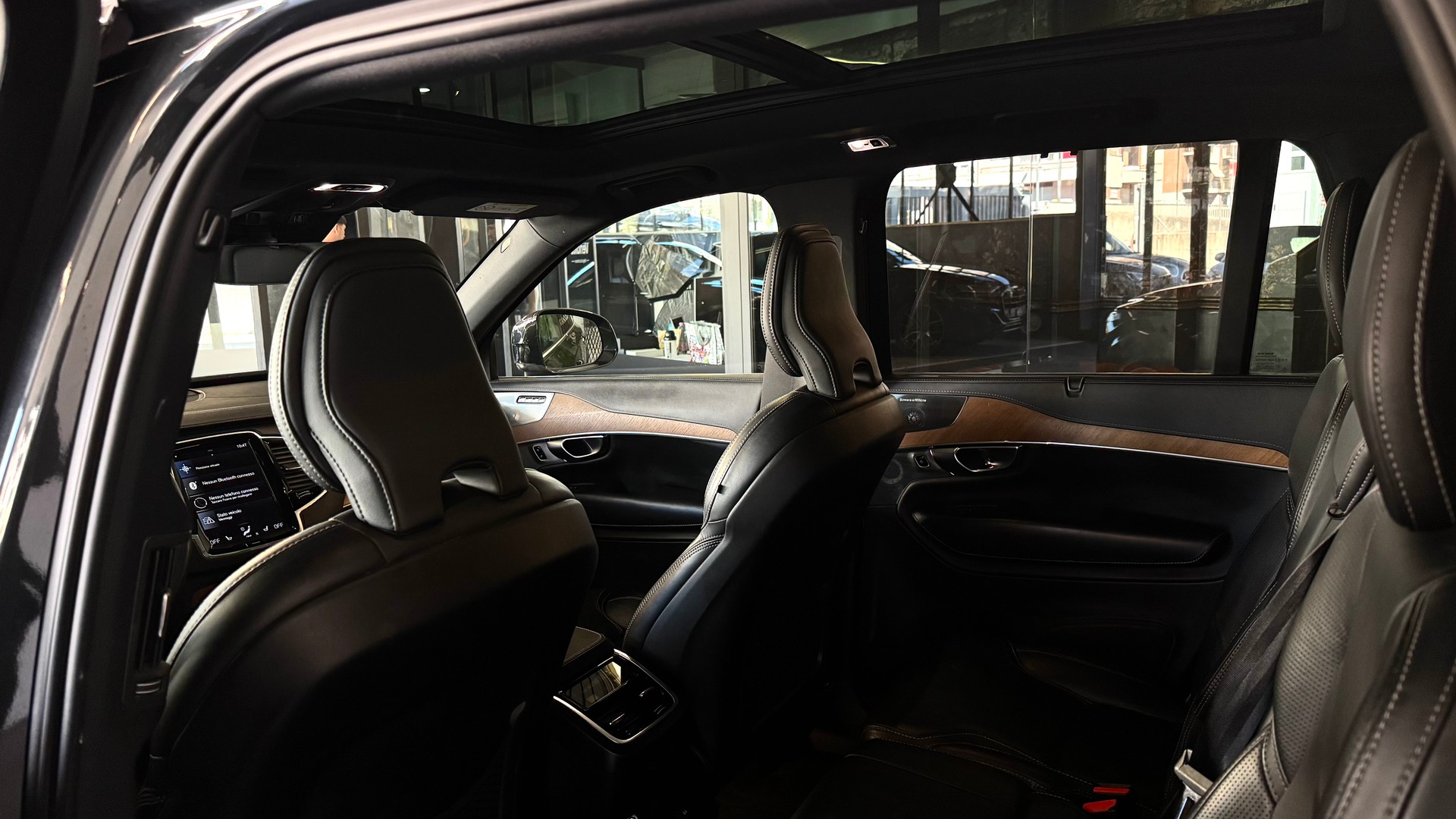 VOLVO XC90 T6 AWD Momentum Geartronic-image-4