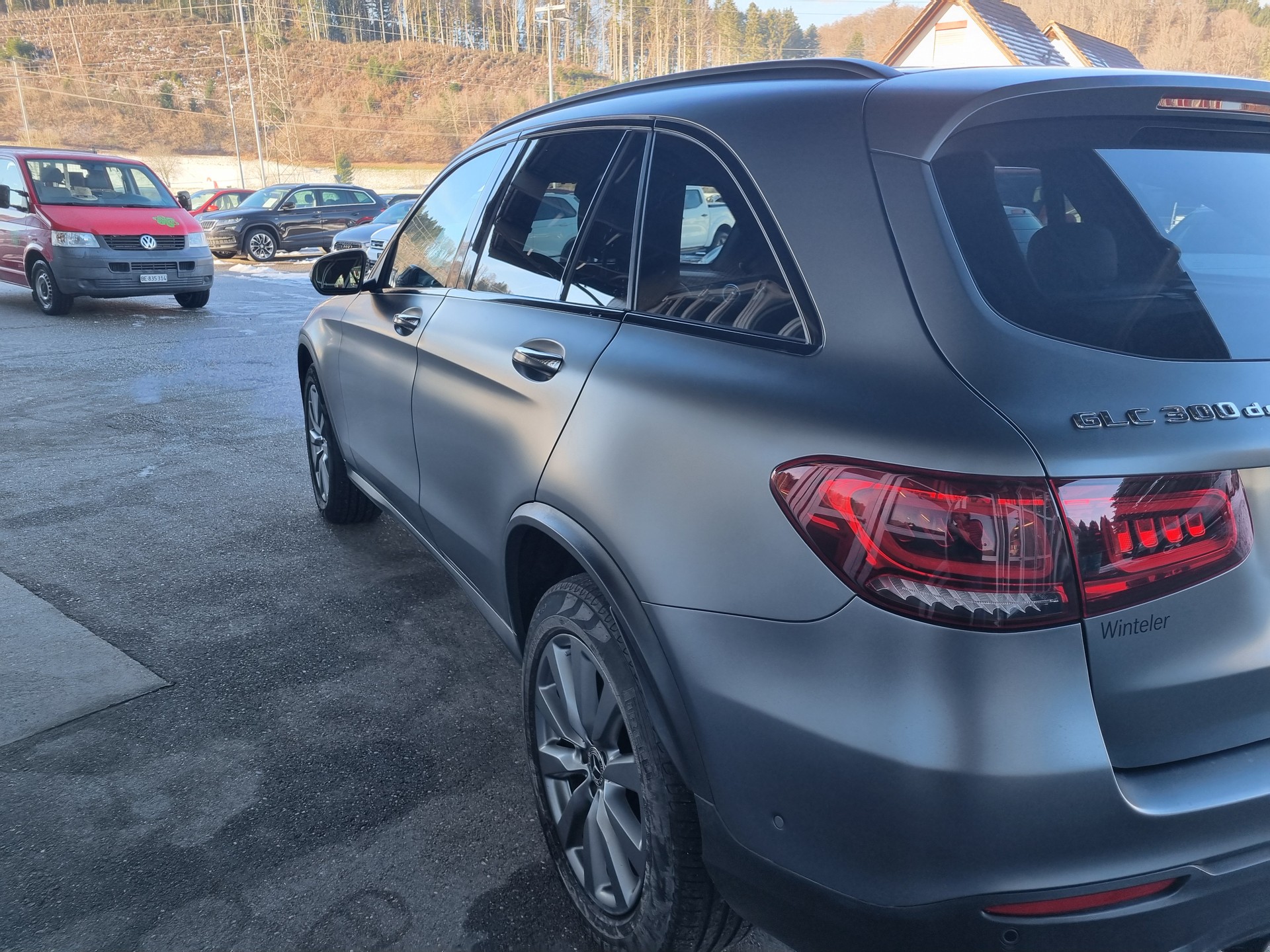 MERCEDES-BENZ GLC 300 de AMG Line 4Matic 9G-Tronic-image-5