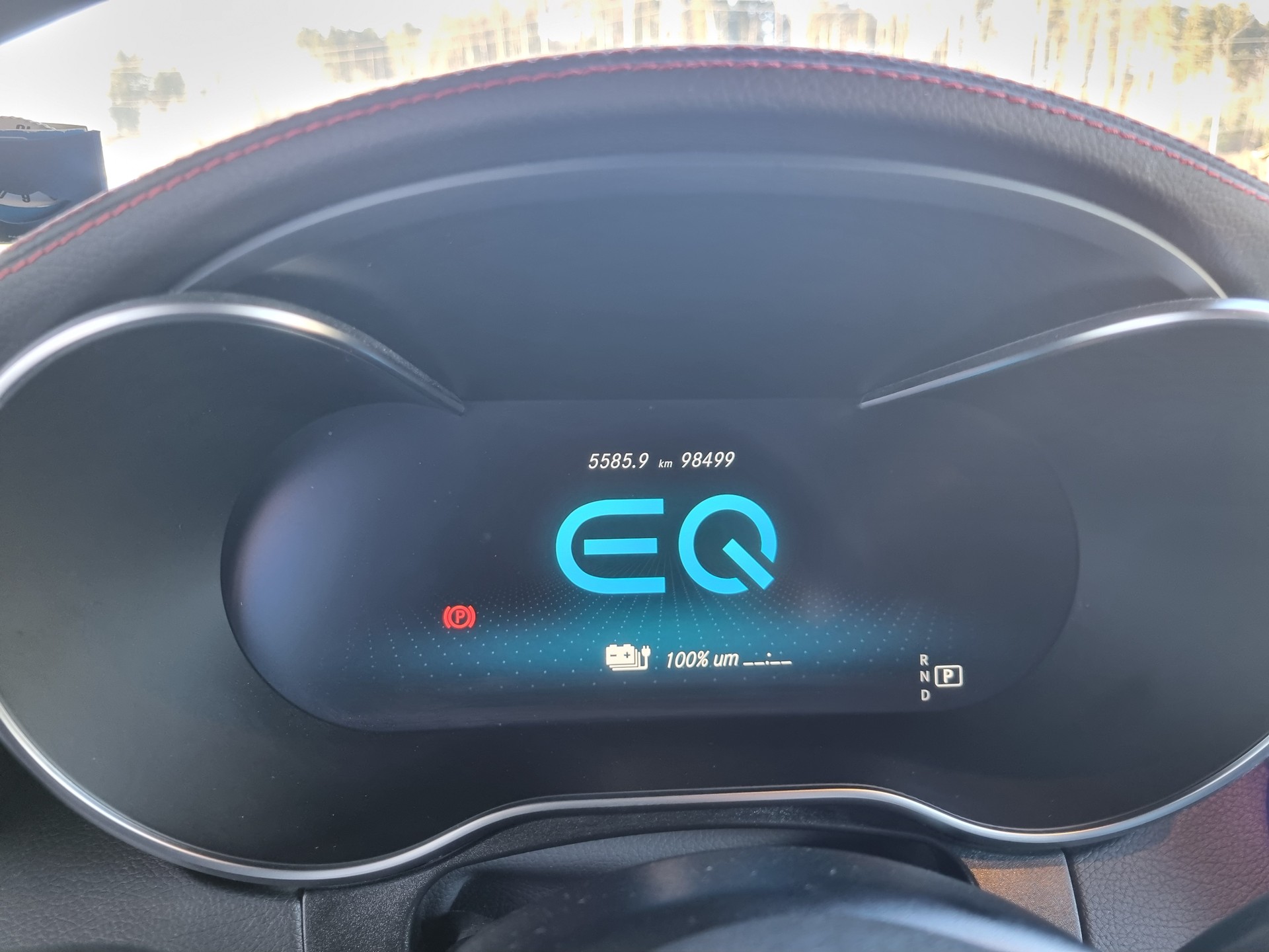 MERCEDES-BENZ GLC 300 de AMG Line 4Matic 9G-Tronic-image-17