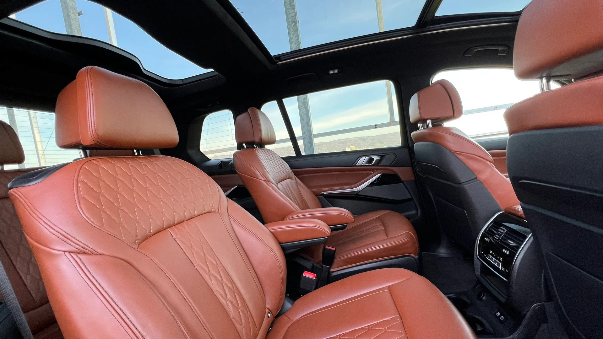 BMW X7 xDRIVE M50d STEPTRONIC M SPORT PLUS l 400 PS-image-21