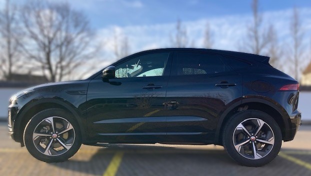 JAGUAR E-Pace 1.5 P300e R-Dynamic AWD Black-image-1