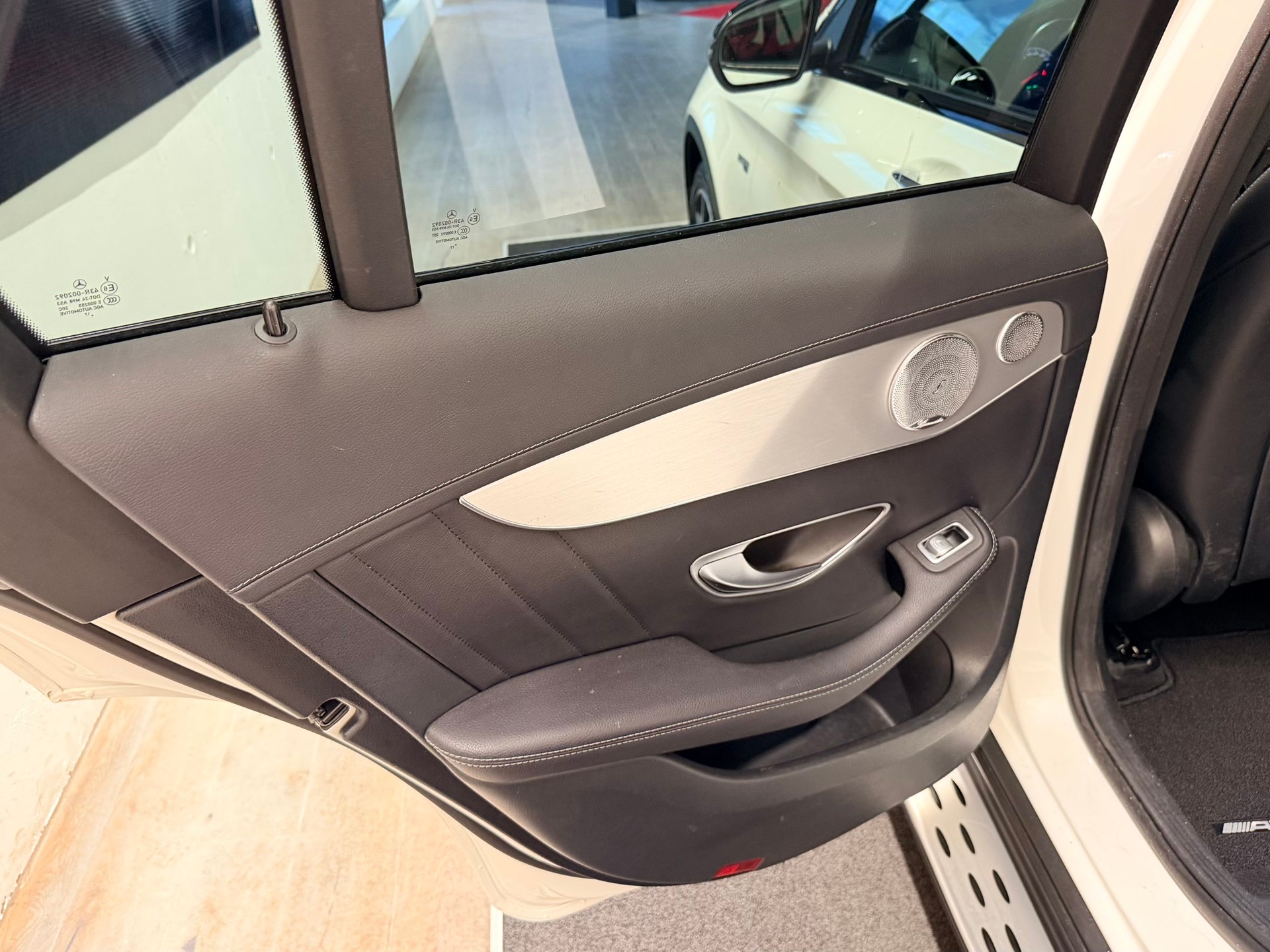 MERCEDES-BENZ GLC 43 AMG 4Matic 9G-Tronic-image-19