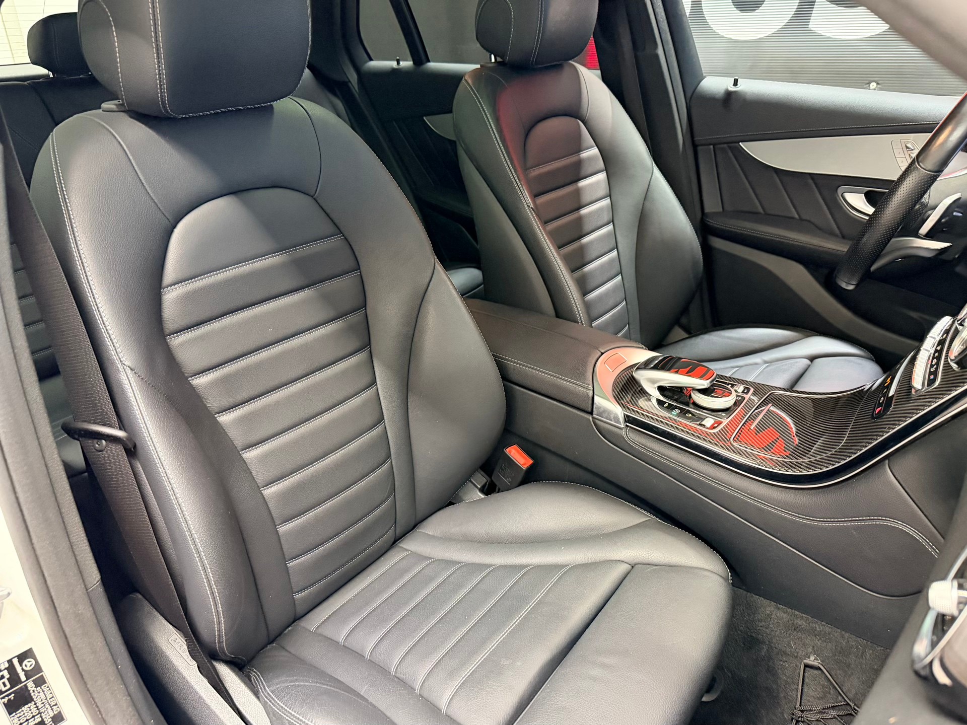 MERCEDES-BENZ GLC 43 AMG 4Matic 9G-Tronic-image-24