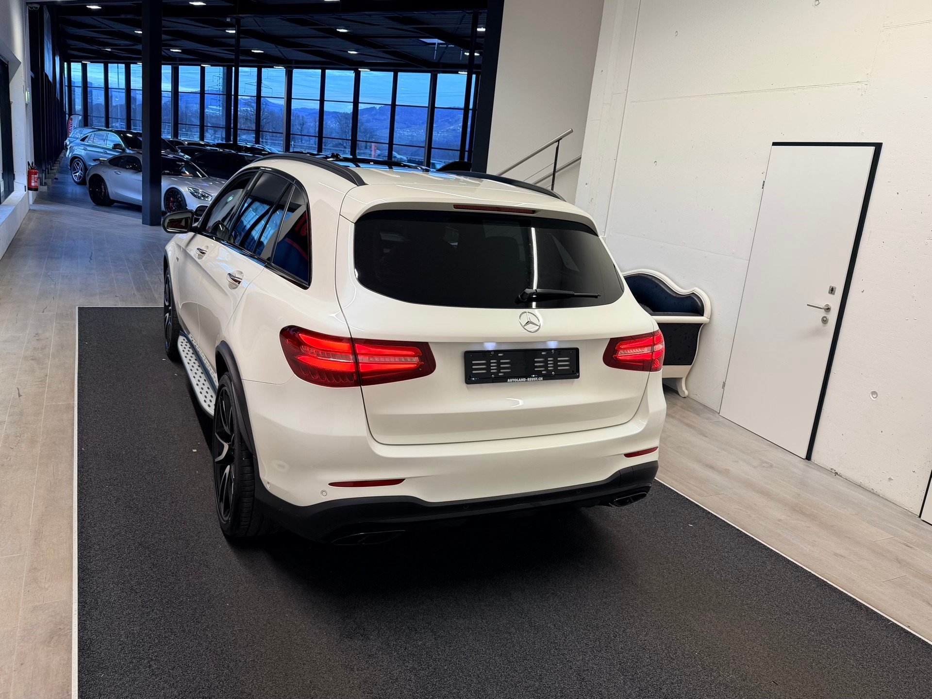 MERCEDES-BENZ GLC 43 AMG 4Matic 9G-Tronic-image-9