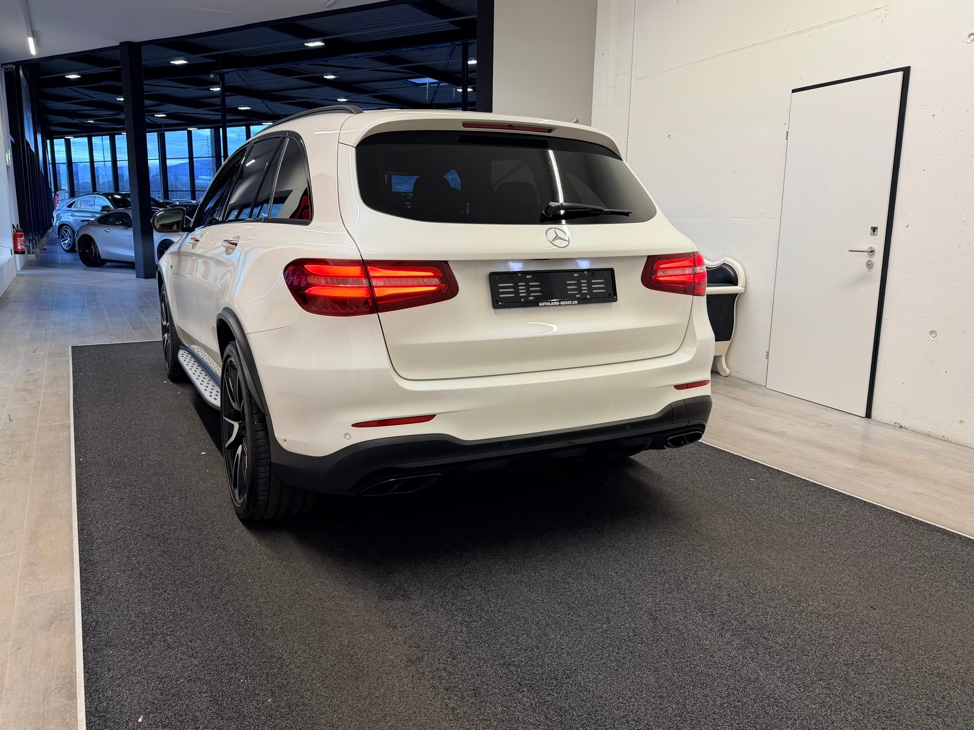 MERCEDES-BENZ GLC 43 AMG 4Matic 9G-Tronic-image-8