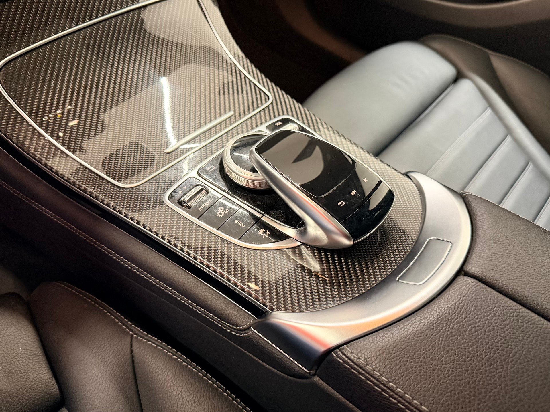 MERCEDES-BENZ GLC 43 AMG 4Matic 9G-Tronic-image-25