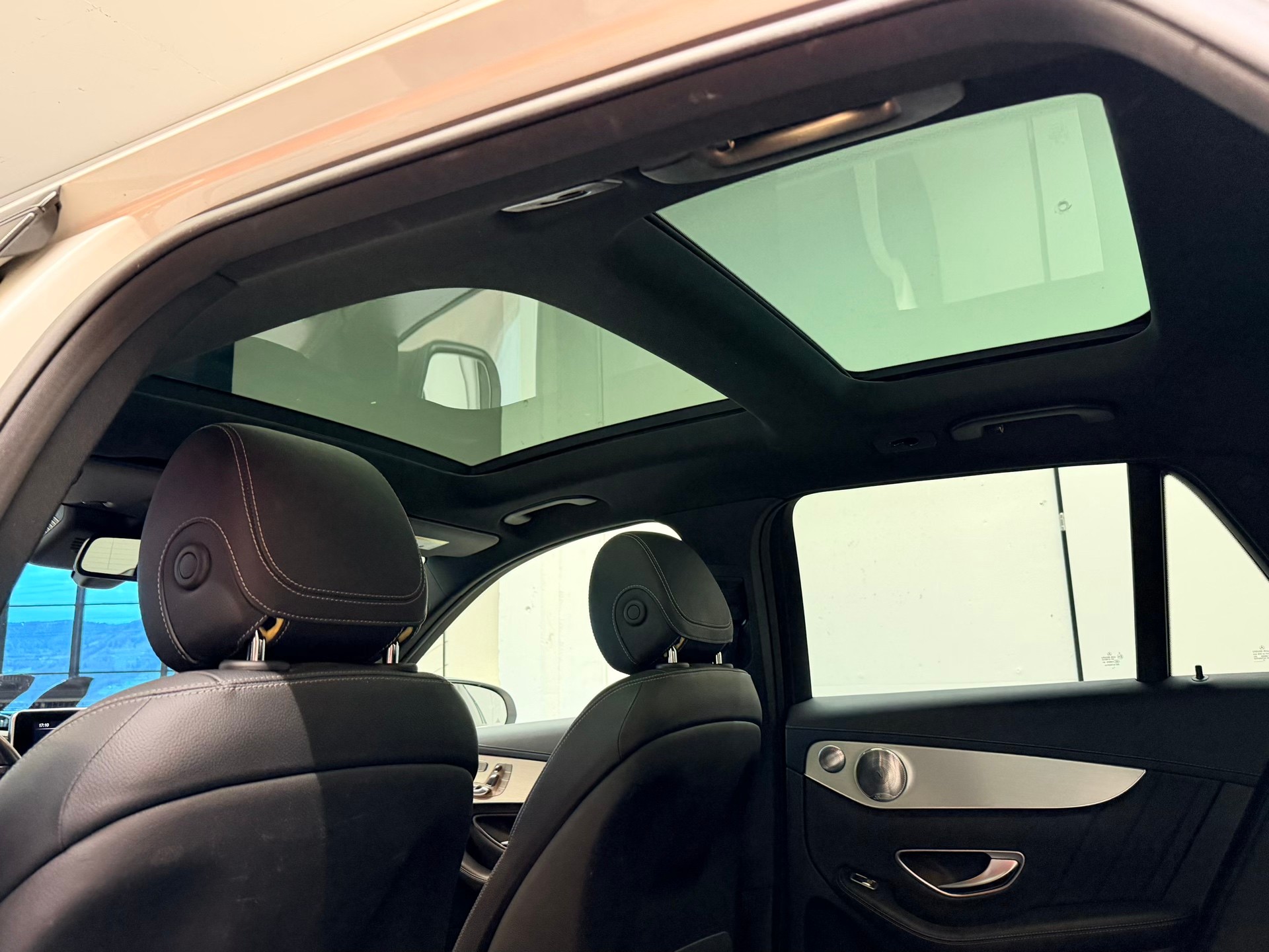 MERCEDES-BENZ GLC 43 AMG 4Matic 9G-Tronic-image-18