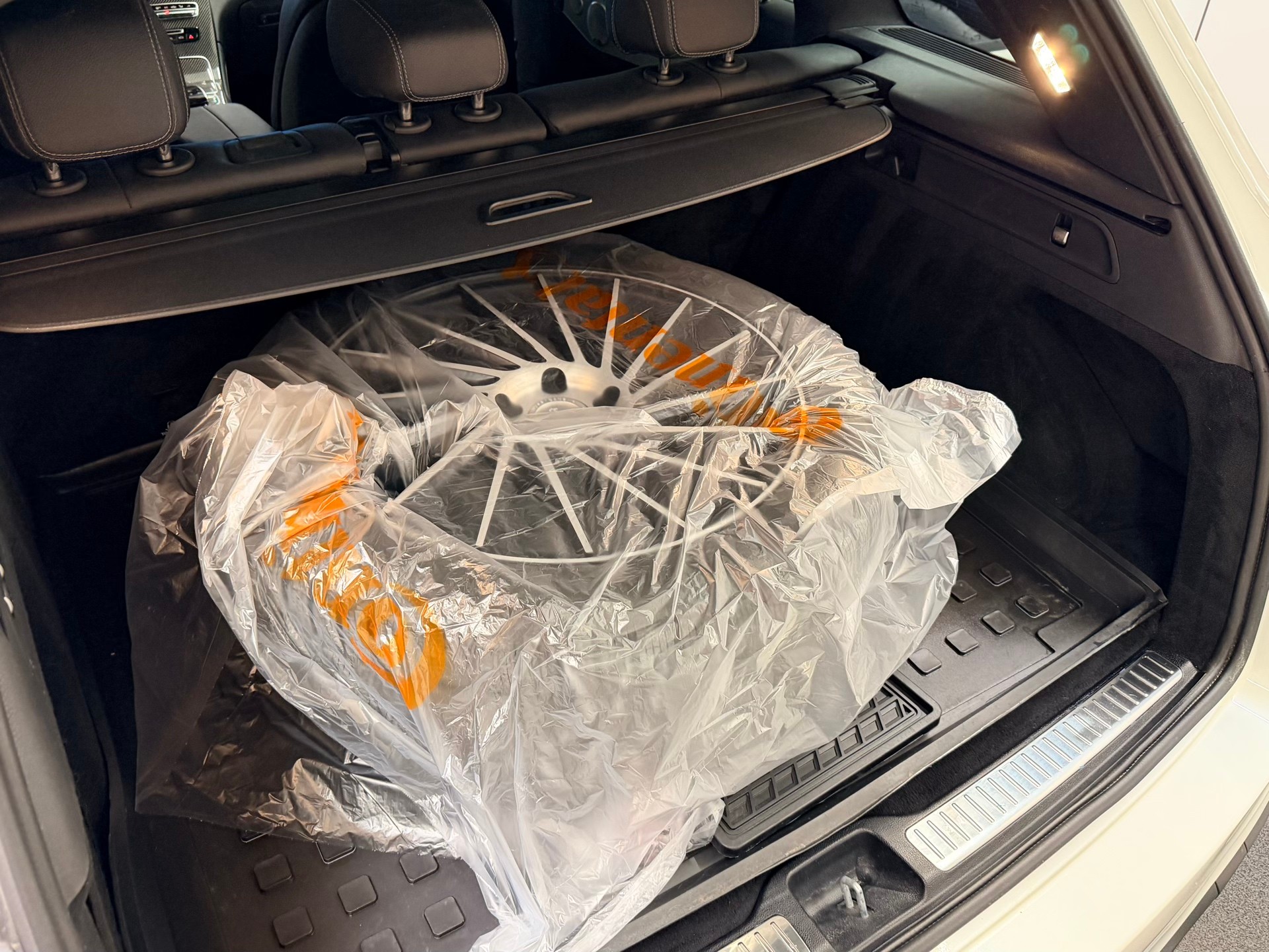 MERCEDES-BENZ GLC 43 AMG 4Matic 9G-Tronic-image-12