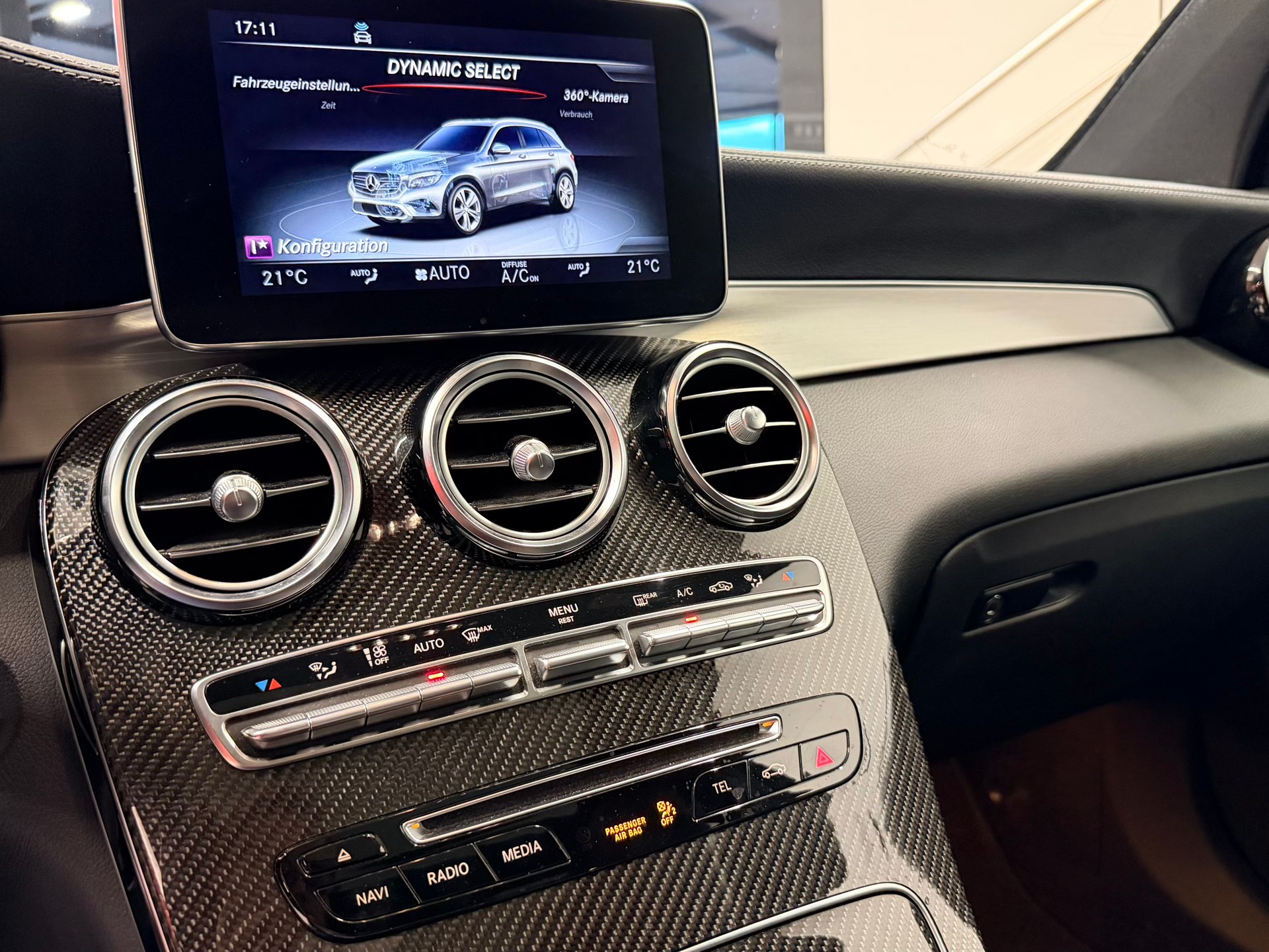 MERCEDES-BENZ GLC 43 AMG 4Matic 9G-Tronic-image-26