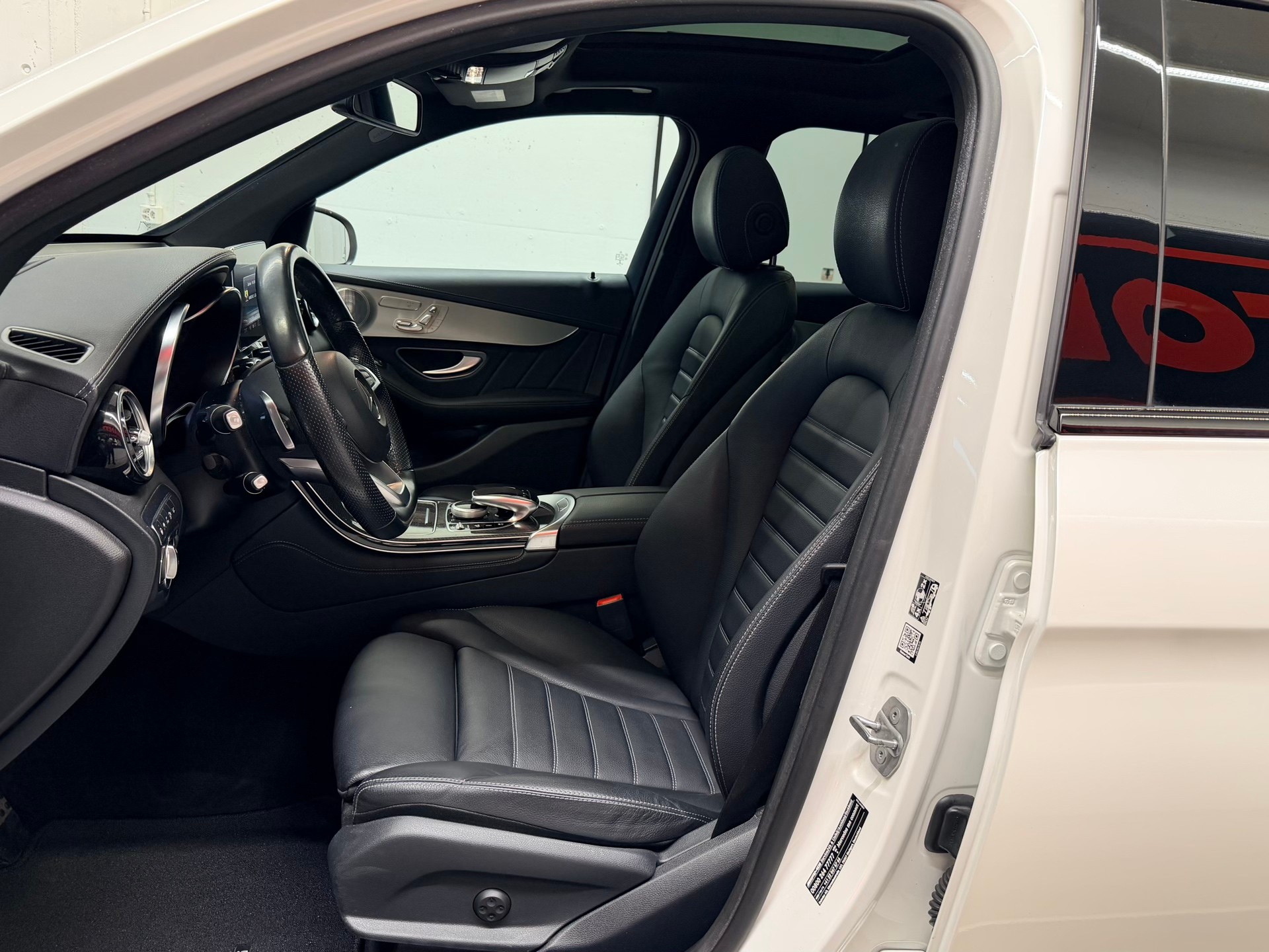 MERCEDES-BENZ GLC 43 AMG 4Matic 9G-Tronic-image-15
