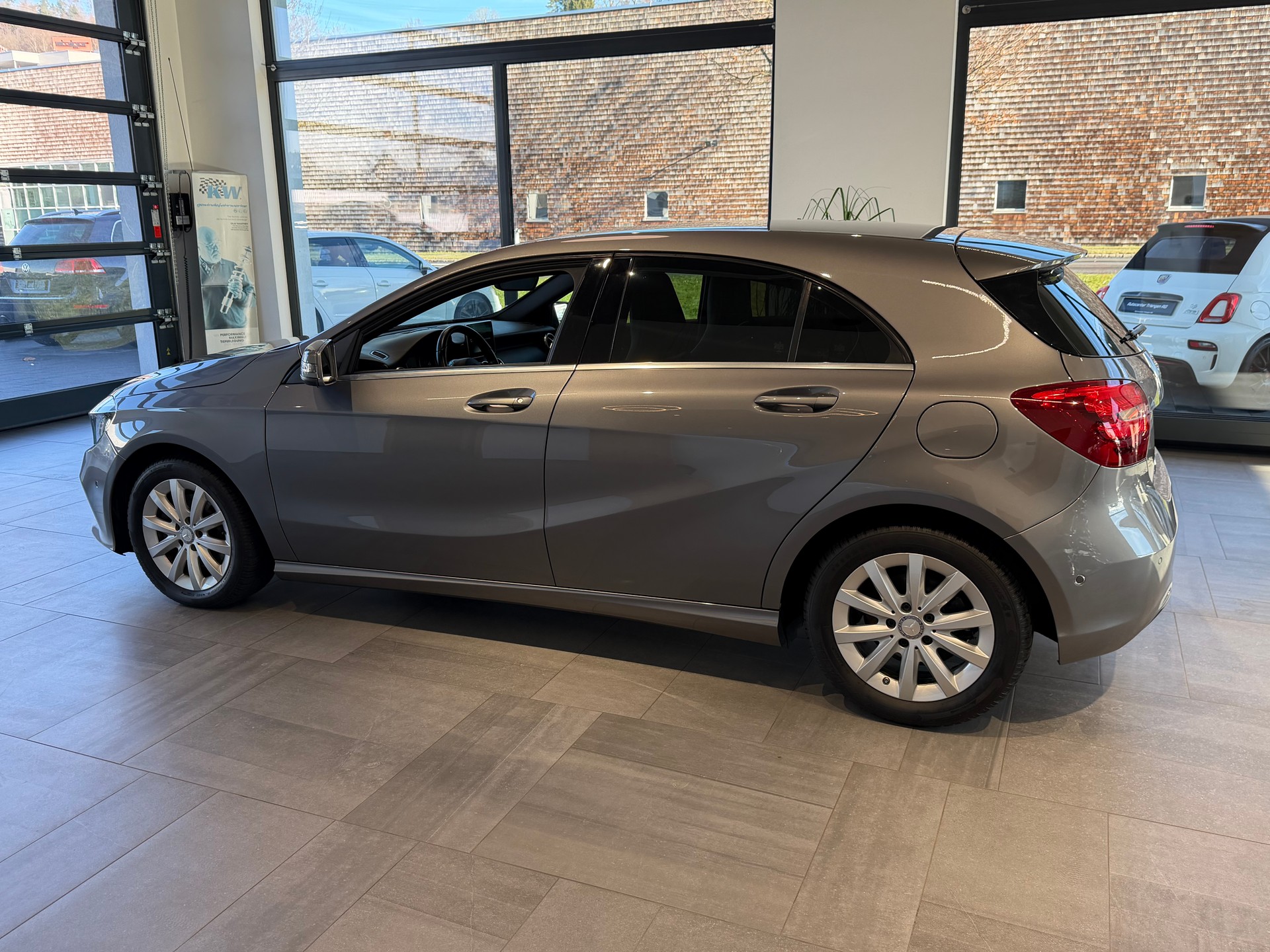 MERCEDES-BENZ A 200 CDI Style-image-10