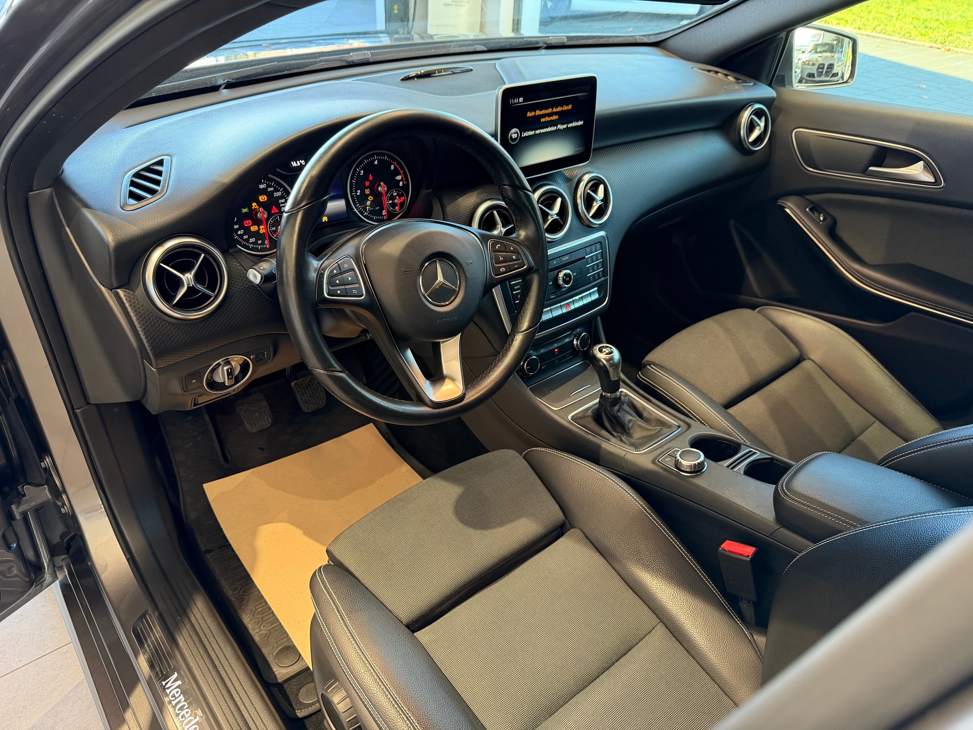 MERCEDES-BENZ A 200 CDI Style-image-14