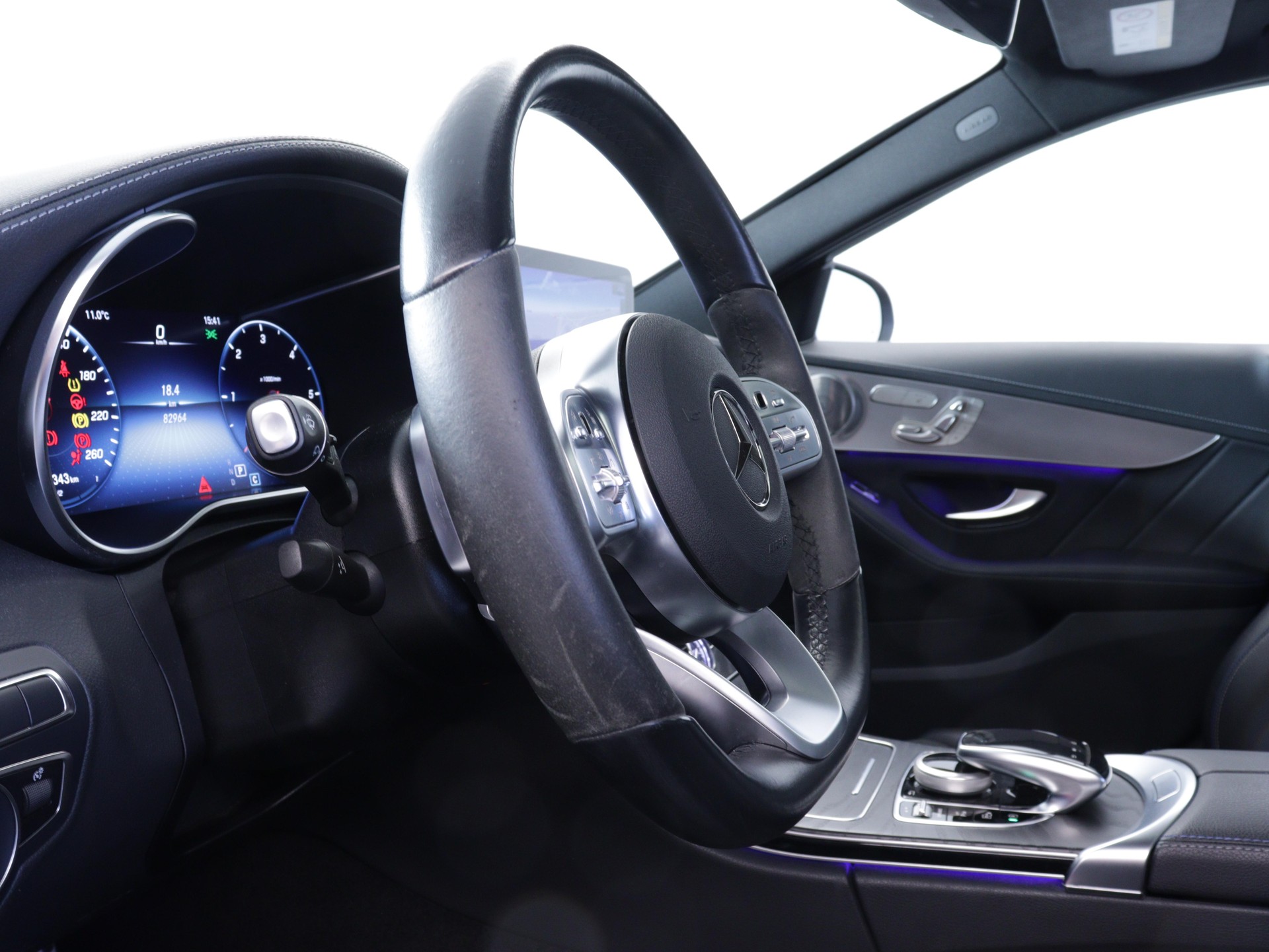 MERCEDES-BENZ C 220 d Swiss Star AMG Line 4m Kombi-image-6
