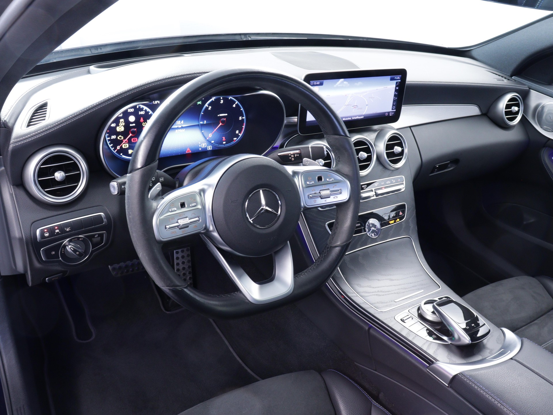 MERCEDES-BENZ C 220 d Swiss Star AMG Line 4m Kombi-image-5