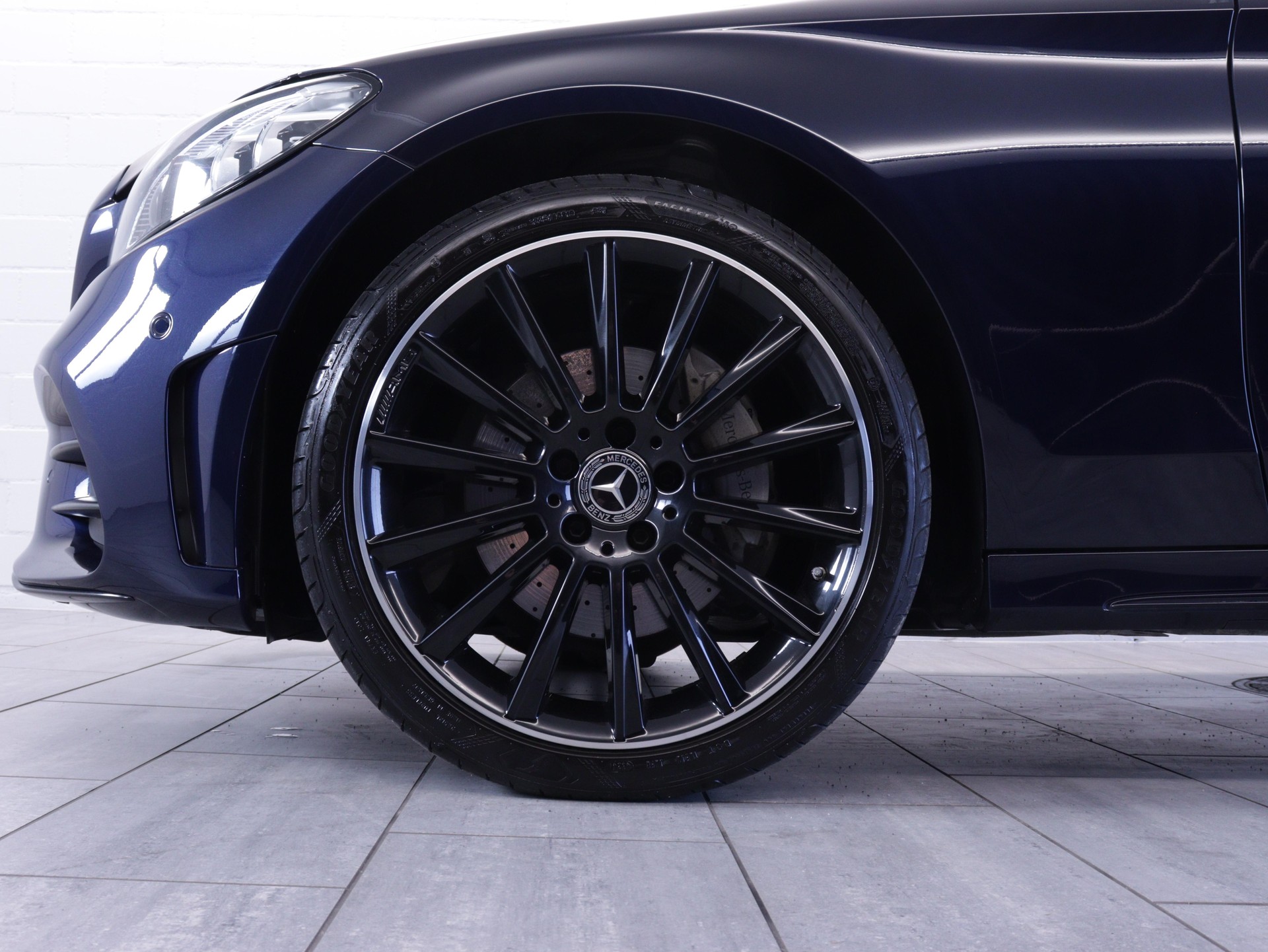 MERCEDES-BENZ C 220 d Swiss Star AMG Line 4m Kombi-image-14