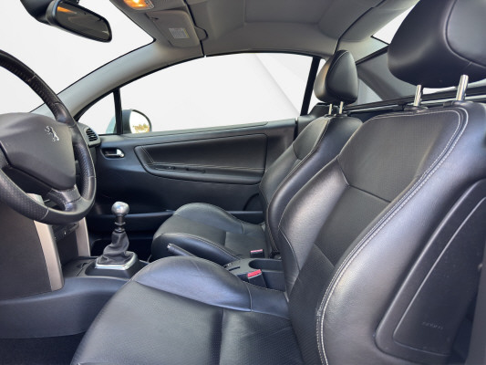 PEUGEOT 207 CC 1.6 16V T SwissEd.-image-10