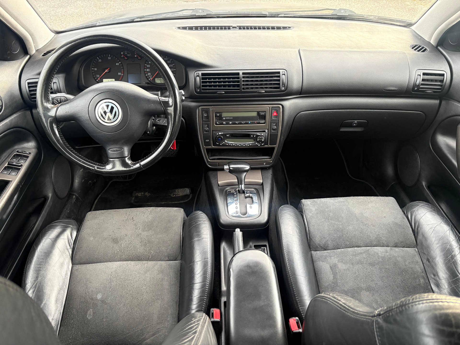 VW Passat Variant 1.9 TDI Comfortline-image-13