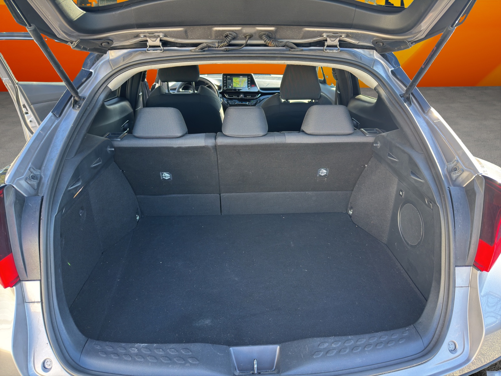TOYOTA C-HR 2.0 HSD CVT Style-image-12