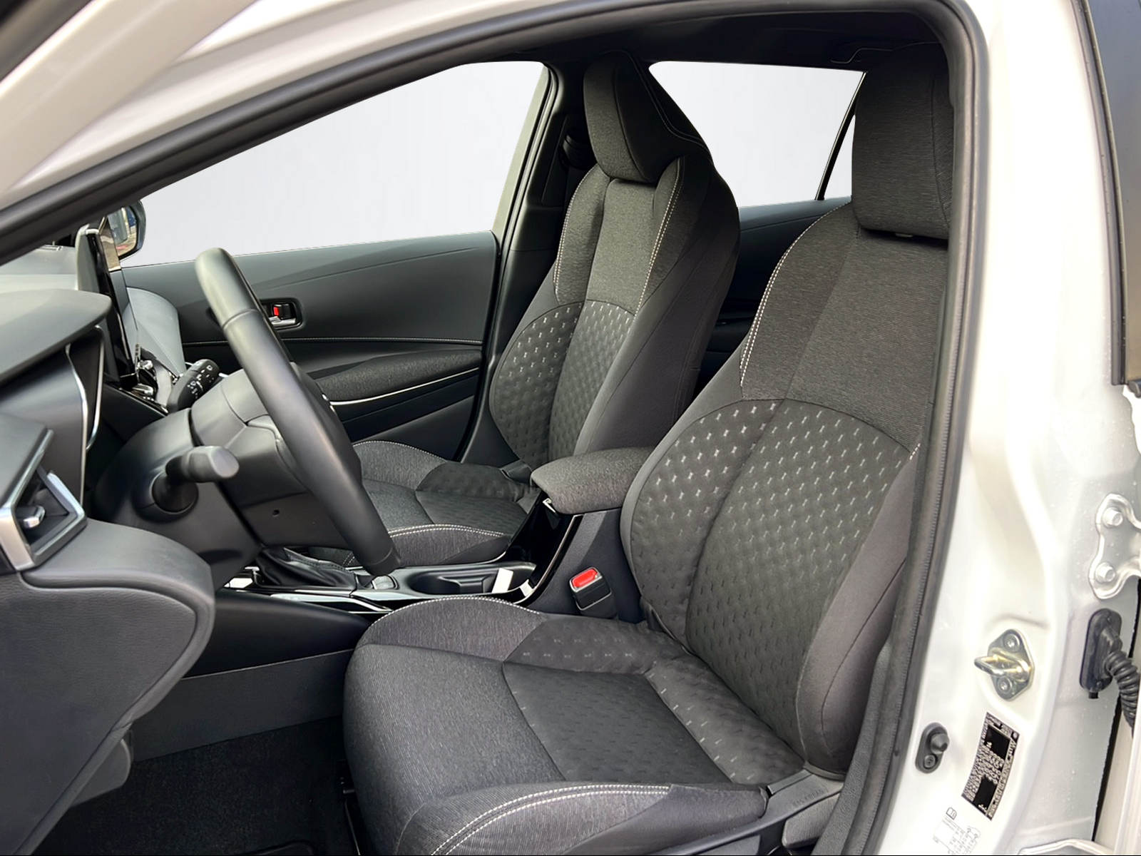 TOYOTA Corolla Touring Sports 1.8 HSD Comfort-image-14