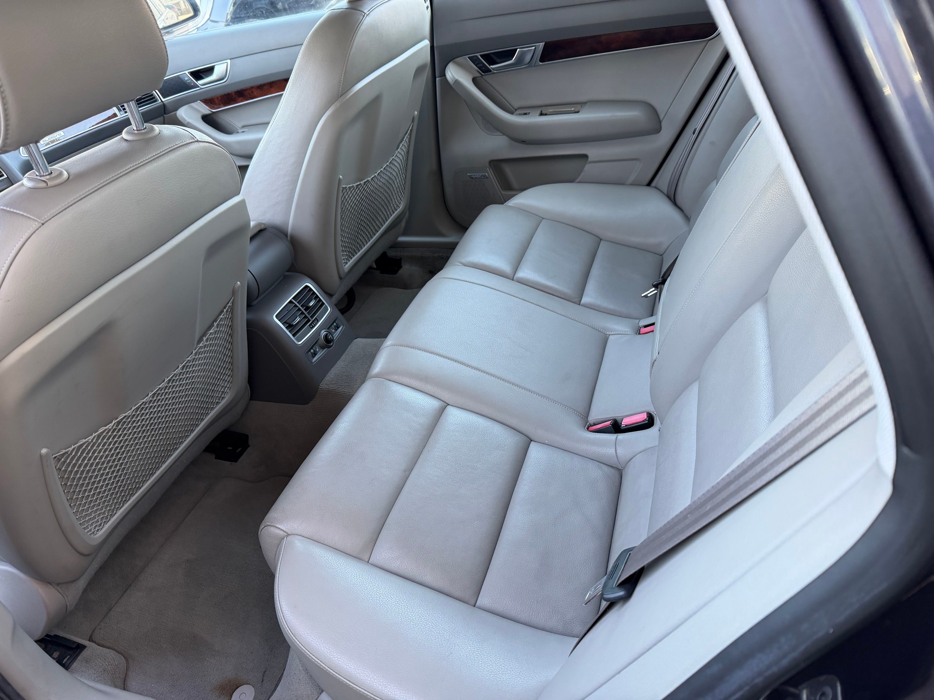 AUDI A6 Limousine 3.2 V6 FSI quattro-image-5