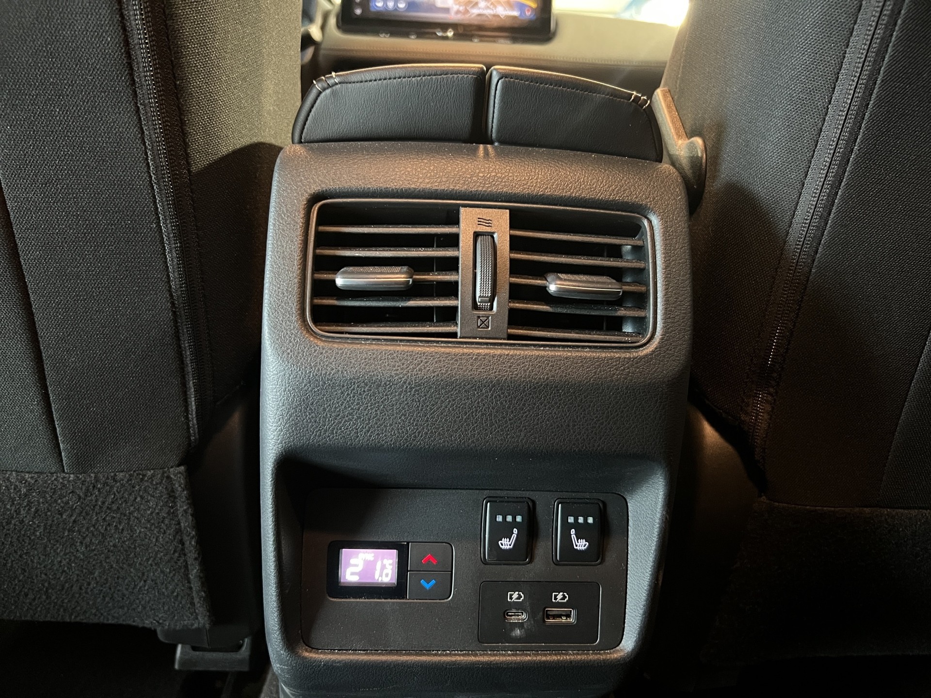 NISSAN X-Trail 1.5 VC-T e-Power 4WD 7 Sitze N-Connecta-image-15