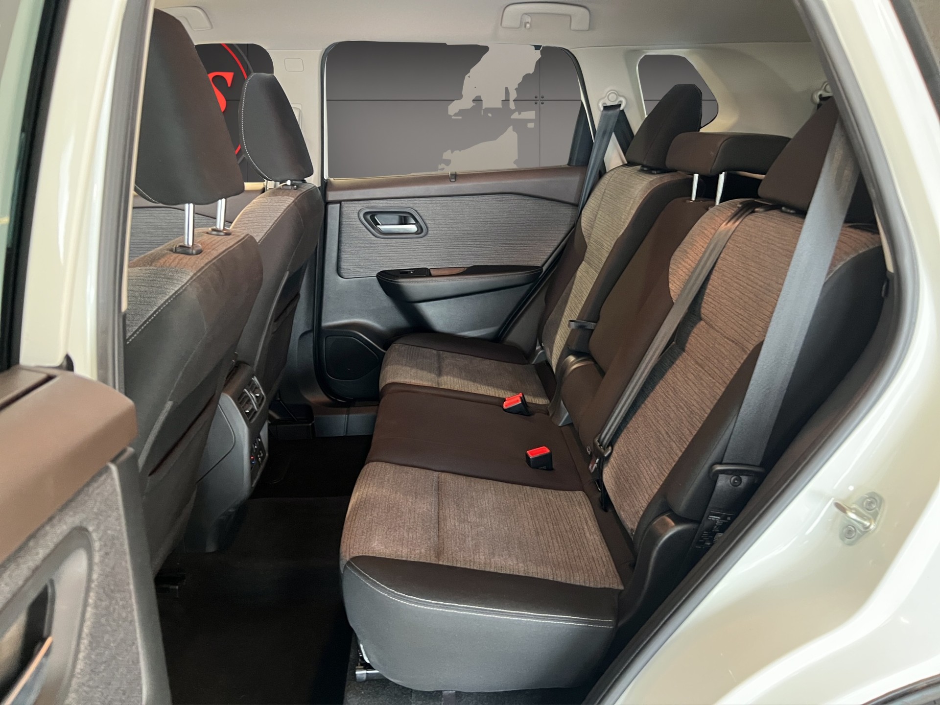 NISSAN X-Trail 1.5 VC-T e-Power 4WD 7 Sitze N-Connecta-image-8