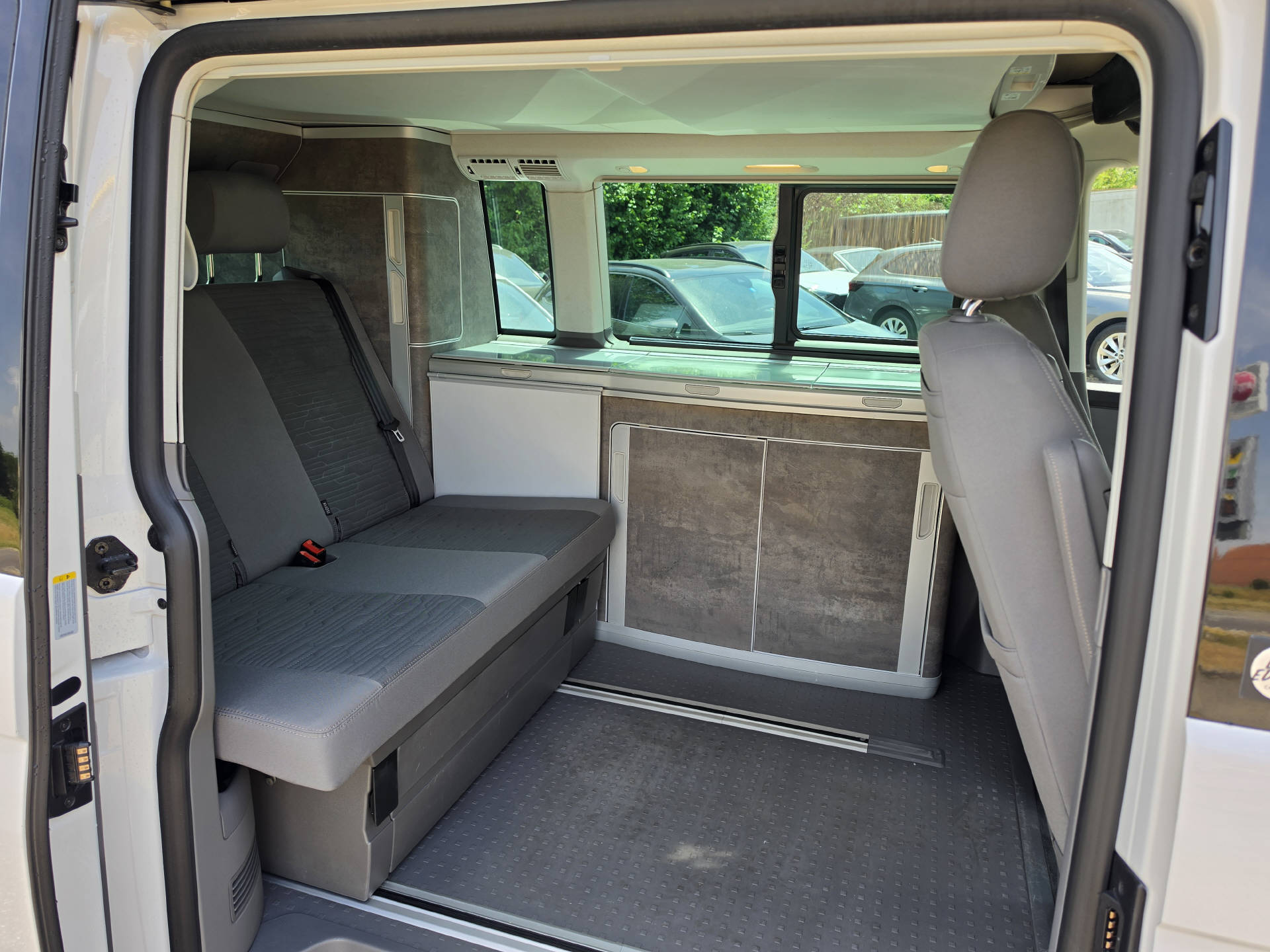 VW T6.1 California 3000 2.0 TDI 150 Ocean L-image-12