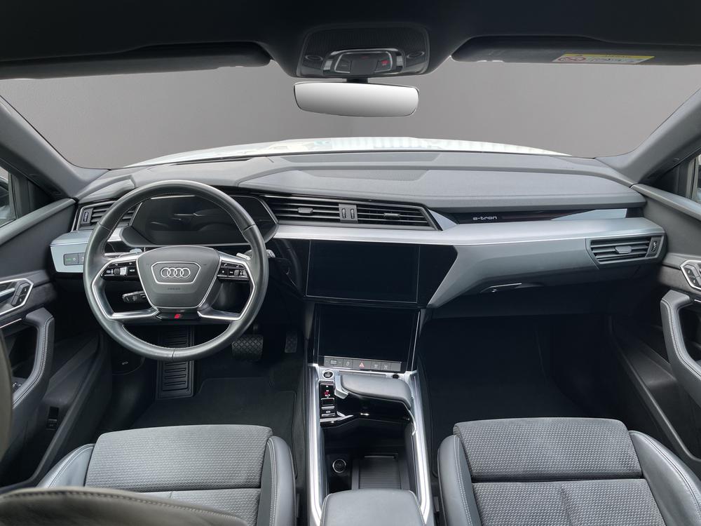 AUDI e-tron 50 S Line quattro-image-8