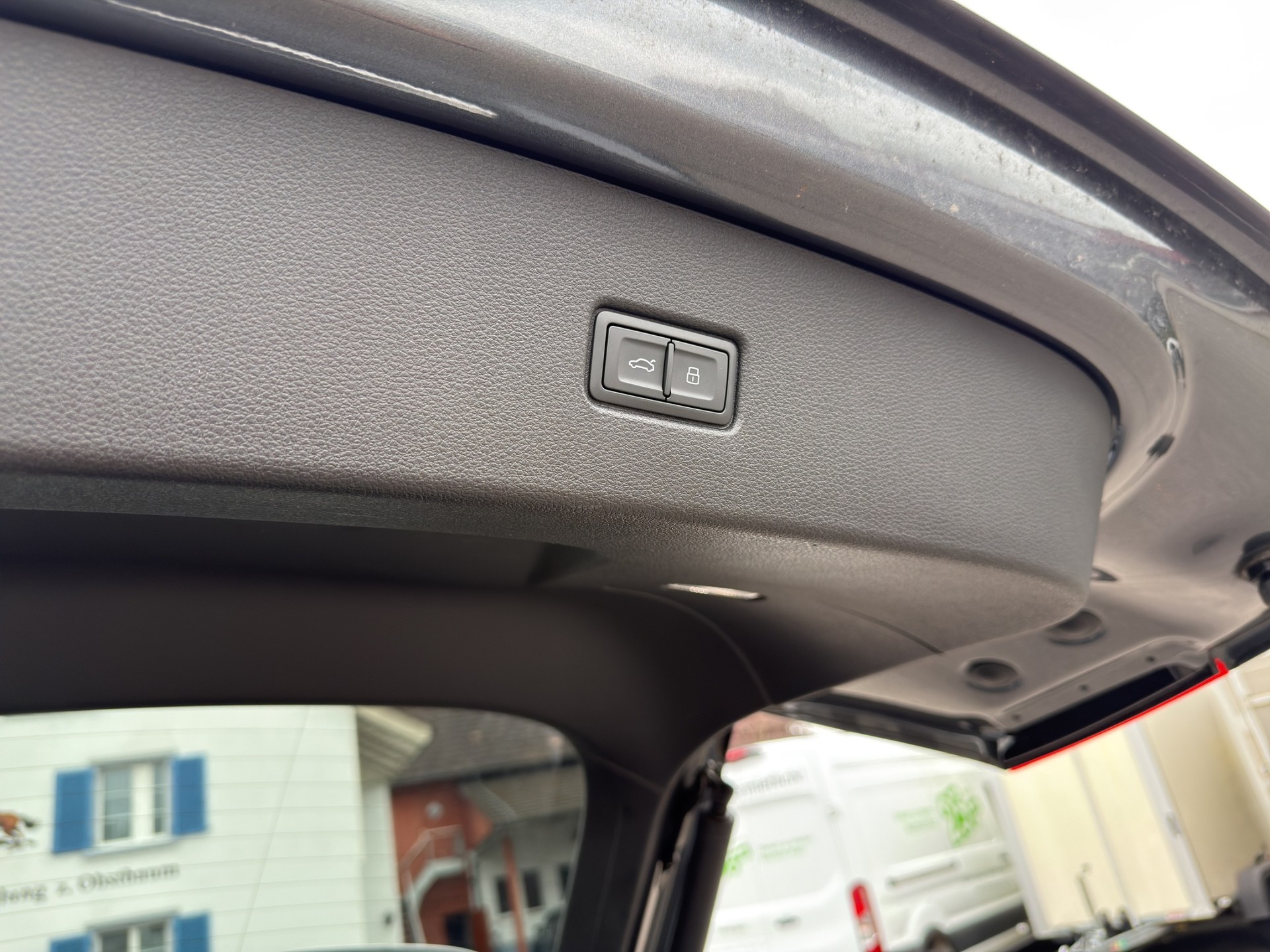 AUDI Q5 50 TFSI e PHEV S line quattro S-tronic-image-6