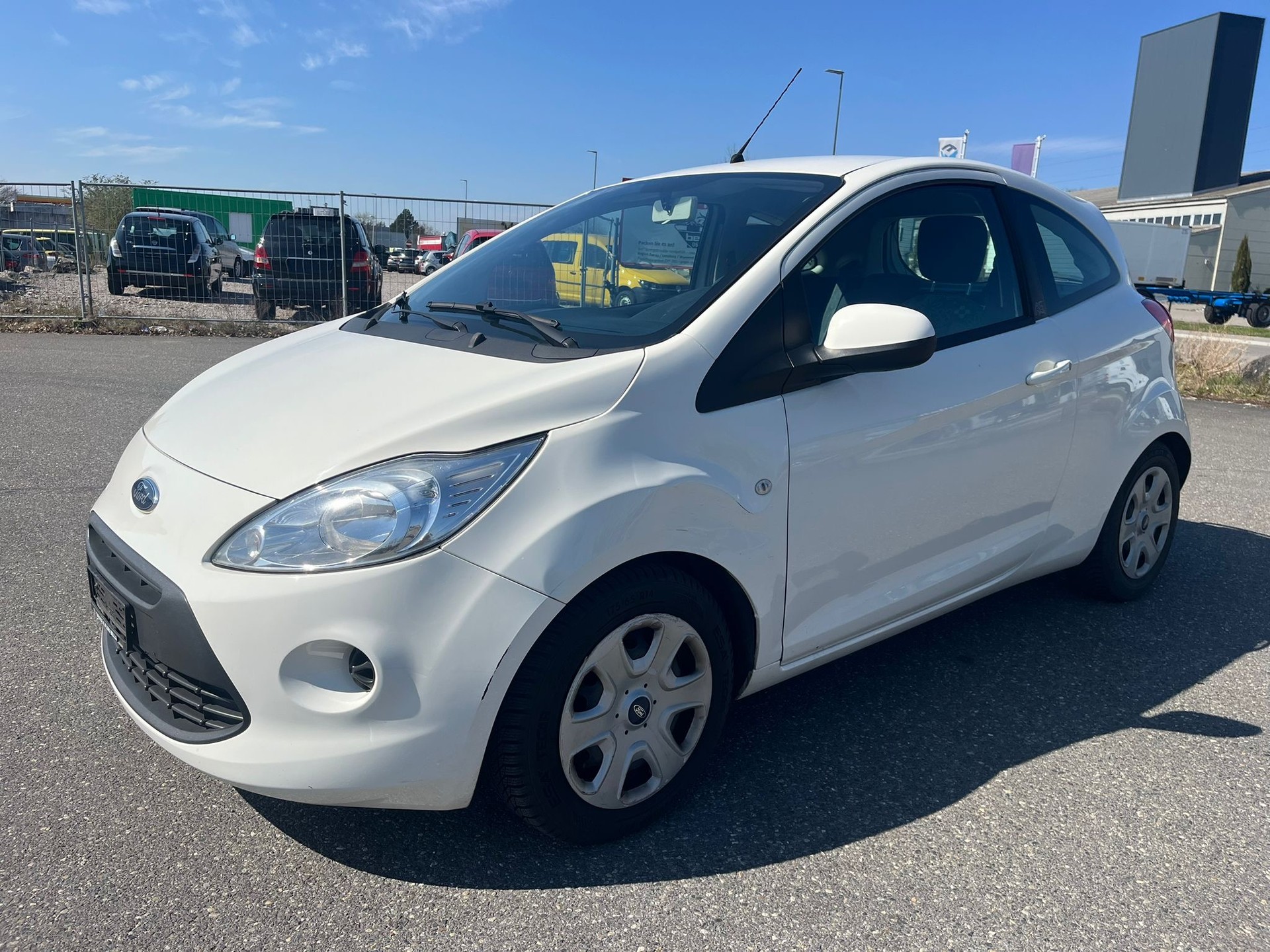 FORD KA 1.25 Titanium-image-2