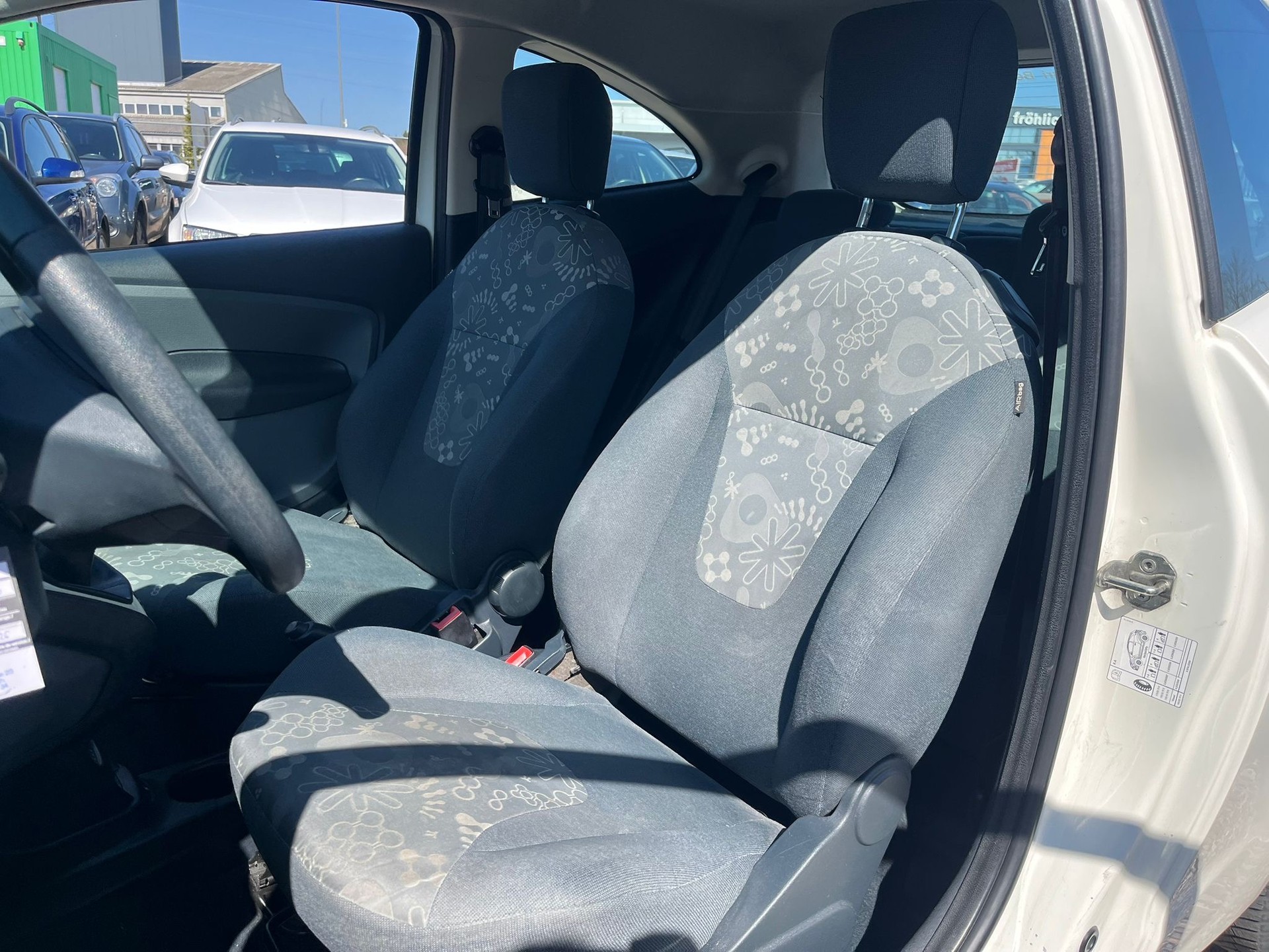 FORD KA 1.25 Titanium-image-5