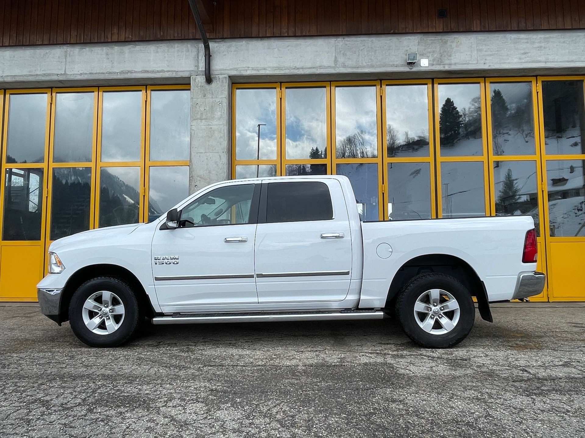 DODGE 1500 3.6 V6 309 PS